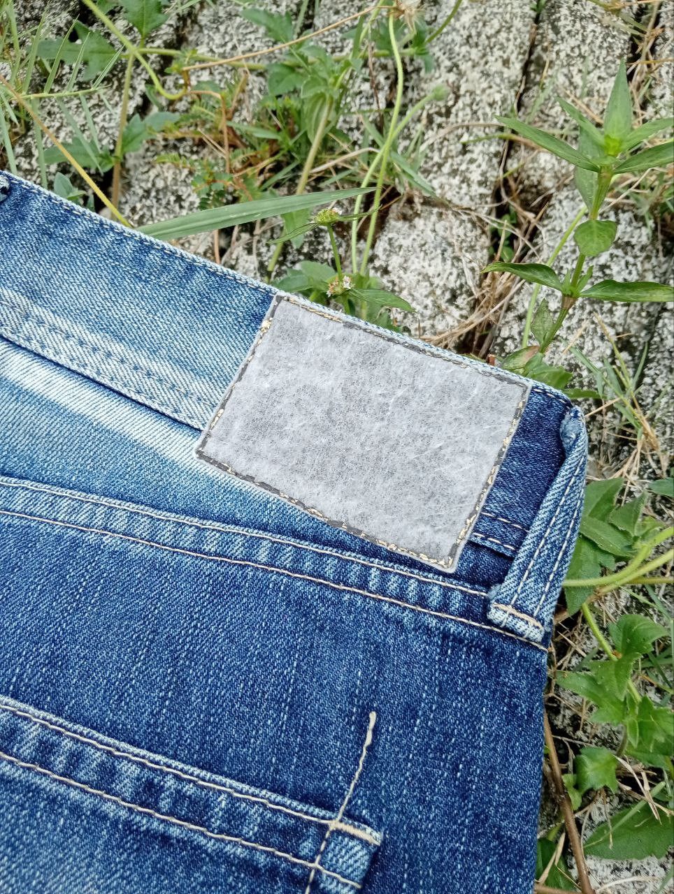 Vanquish Vintage Vanquish Gold Japan Distressed Jeans Size US 34 / EU 50 - 12 Thumbnail