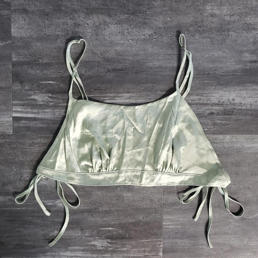 Designer Mint Classic Side Tie Cropped Silky Tank Size L / US 10 / IT 46 - 1 Thumbnail