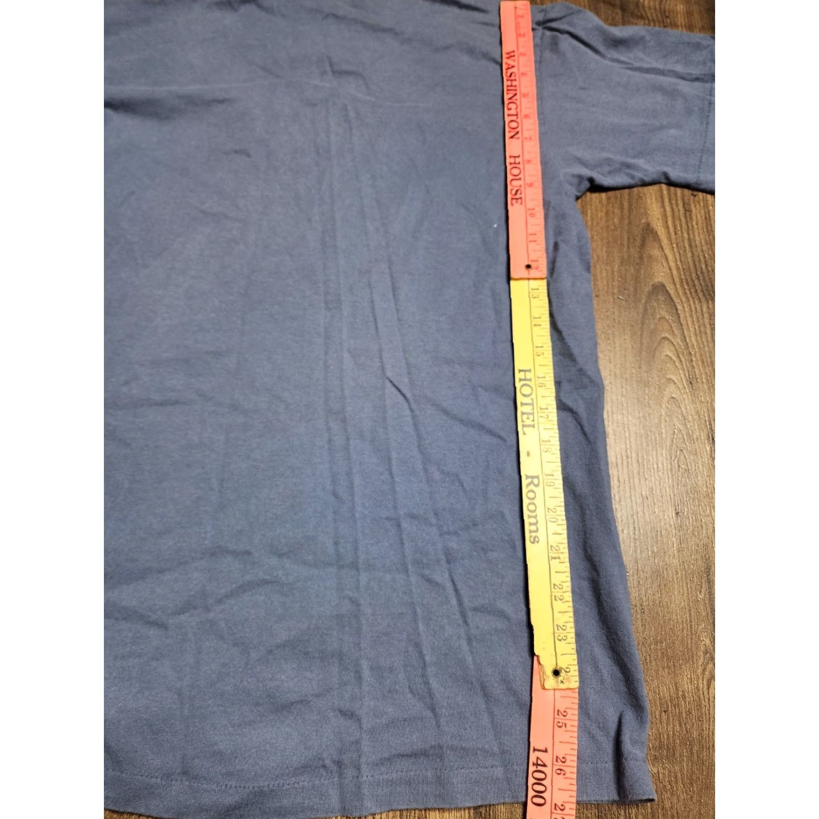 Anvil VINTAGE Anvil T-Shirt Shirt Mens L Blue Embroidered Logo 90s Seattle Washington Crew Neck Short Sleeve Distressed Size US L / EU 52-54 / 3 - 2 Thumbnail