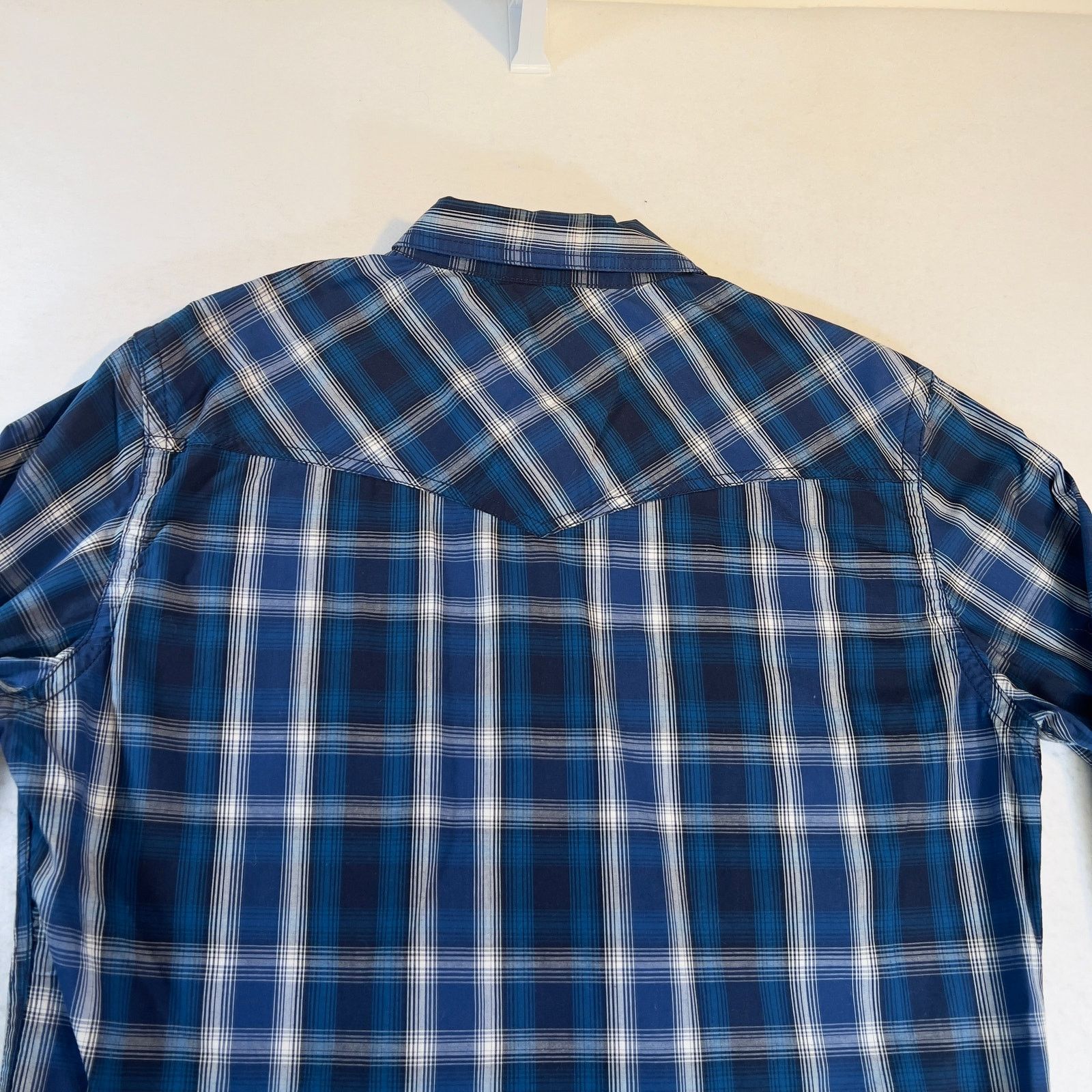 Urban Pipeline Urban Pipeline Button Shirt Men Large Blue White Grey Plaid Size US L / EU 52-54 / 3 - 9 Thumbnail