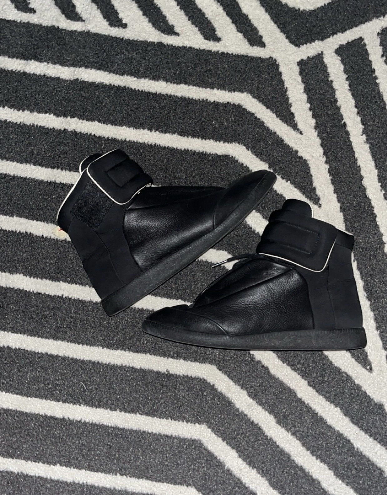 Maison Margiela Maison Margiela Future 8 41 High Top Sneakers Black Size US 8 / EU 41 - 7 Thumbnail