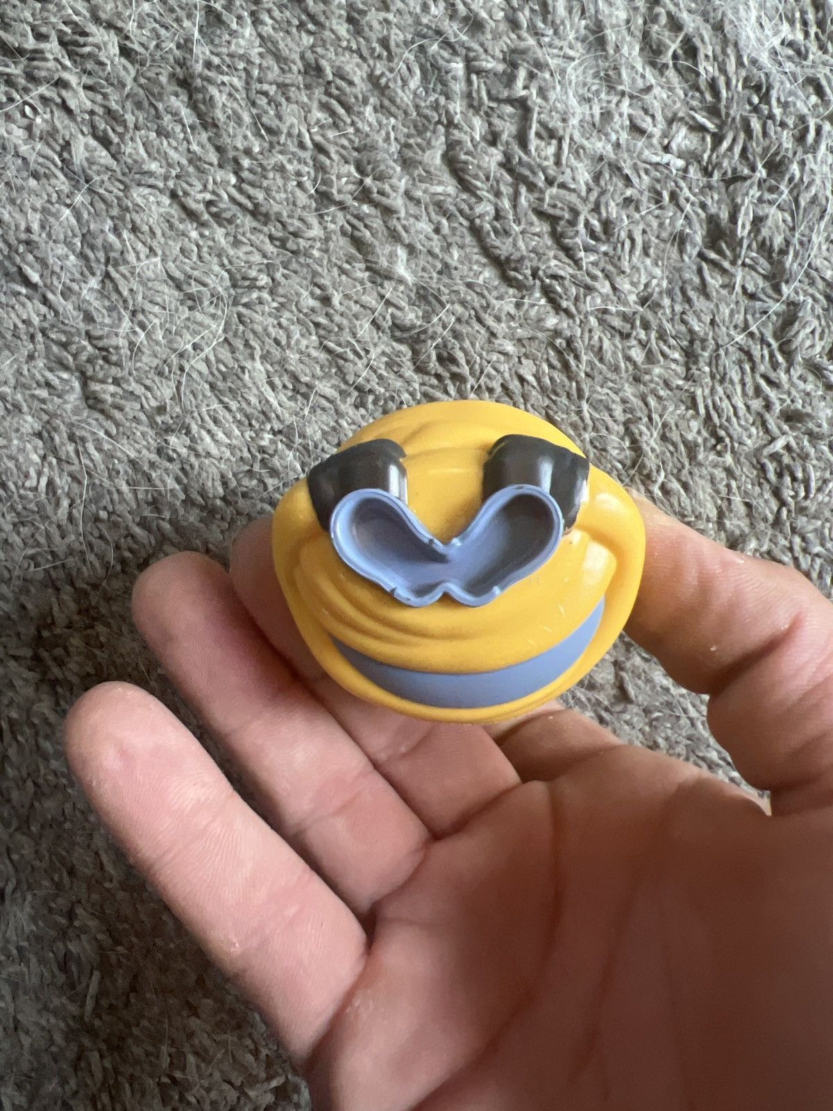 Universal Studios 2024 McDonald’s Despicable Me Minion Toy Size ONE SIZE - 3 Thumbnail