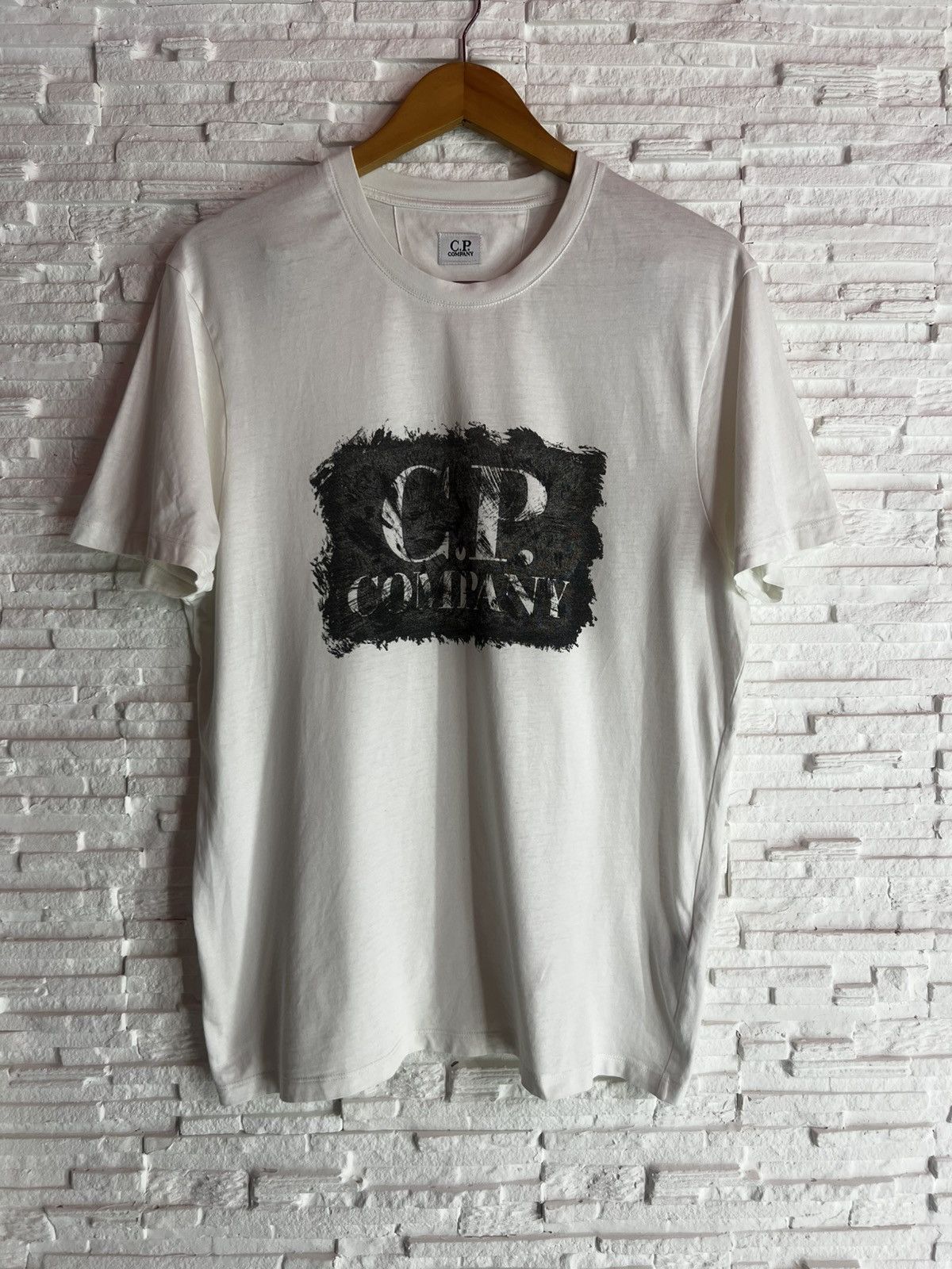 C.P. Company C.P. Company White Logo T-Shirt Size M Lightweight Cotton Size US M / EU 48-50 / 2 - 2 Thumbnail