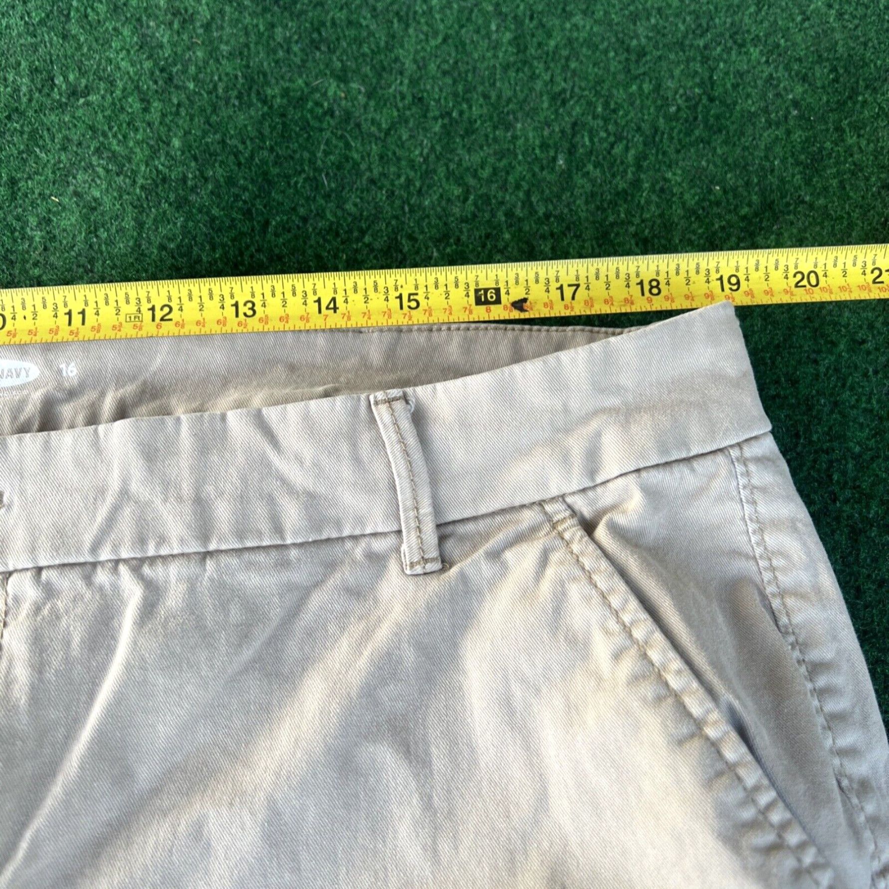Old Navy Old Navy Skinny Khakis Womens Size 16 38x30 Size ONE SIZE - 5 Thumbnail