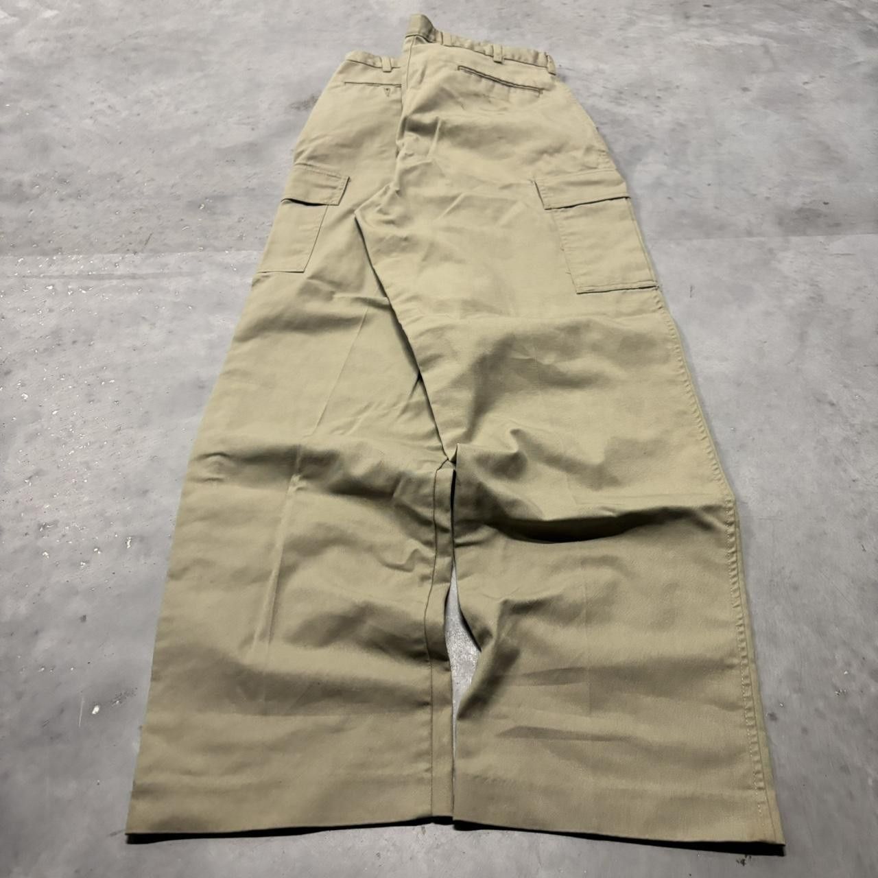 Japanese Brand × Vintage Crazy Vintage Y2K/2000s Baggy Khaki Tan Skater Workwear Cargo Pants! Size US 33 - 4 Thumbnail