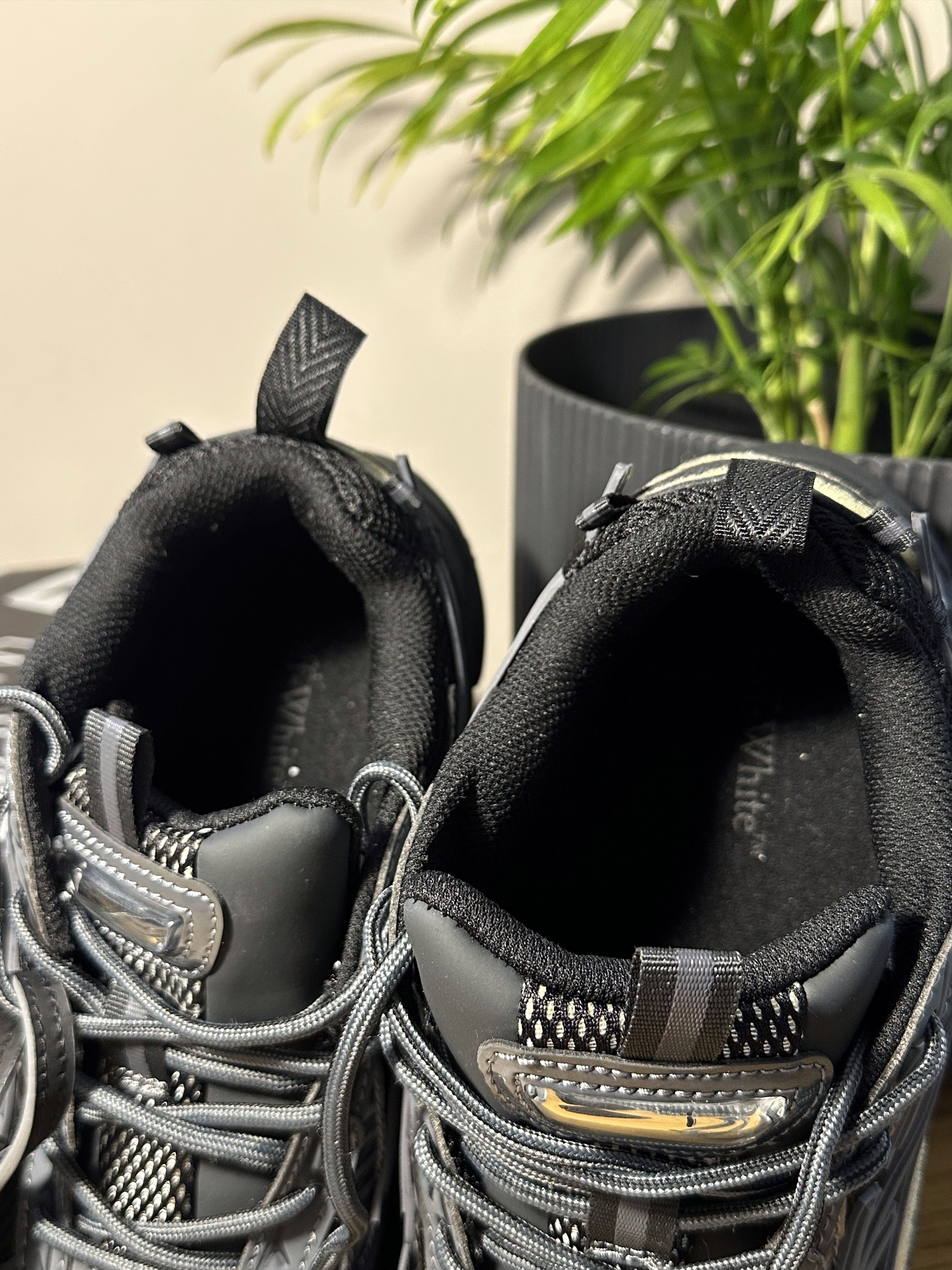 Off-White Be Right Back *Black* Size US 8 / EU 41 - 4 Thumbnail