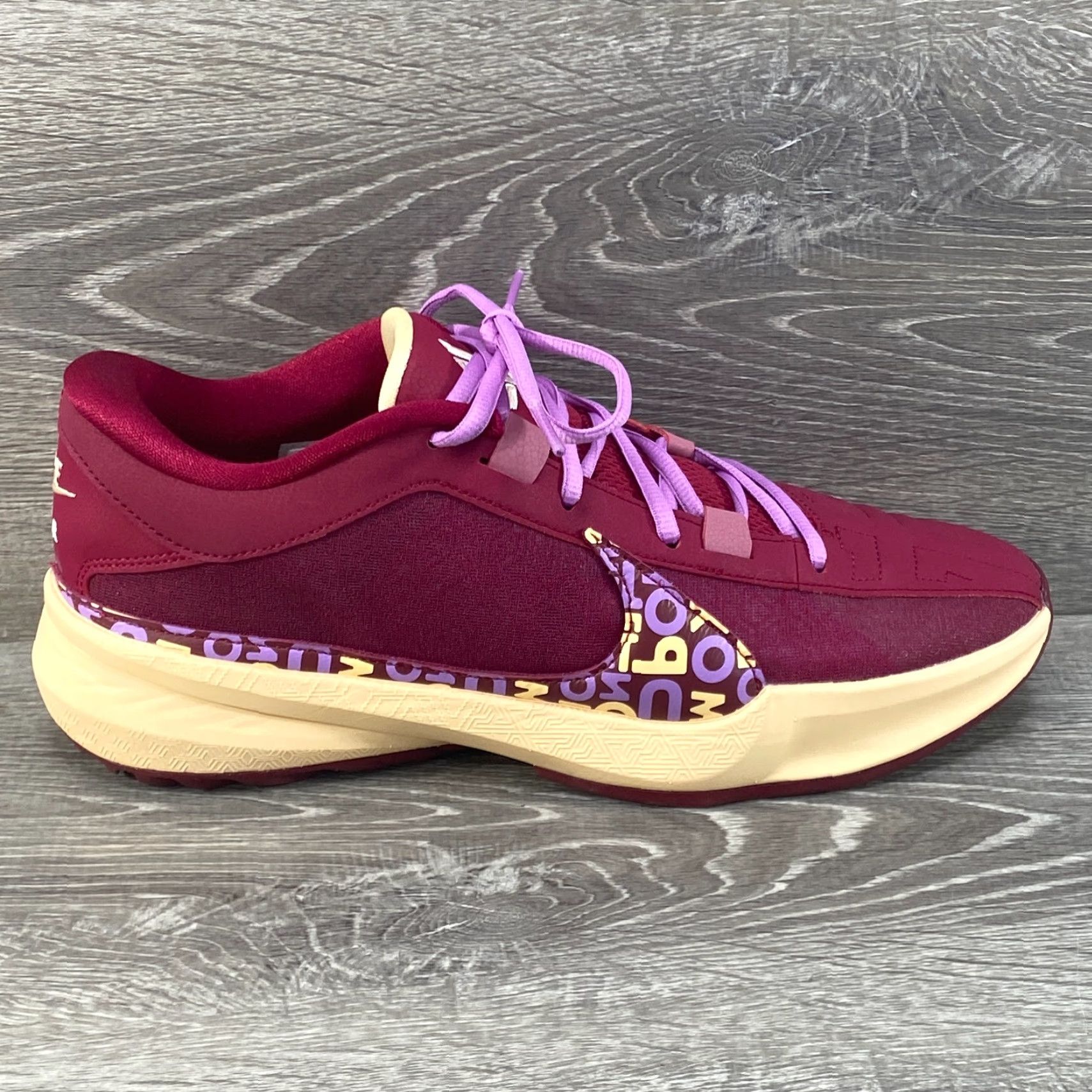 Nike Nike Zoom Freak 5 Alphabet Bros Low Top Sneakers Mens DX4985-600 NEW Maroon Red 9.5 Athletic Basketball Shoes 2023 Size US M / EU 48-50 / 2 - 2 Thumbnail