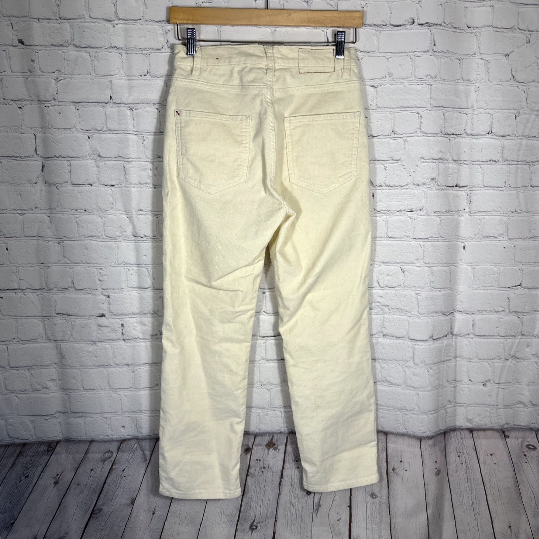 Marine Layer Marine Layer Pants Womens 26 Ivory Cream Corduroy Straight Chino Vintage No 26 Inseam 26 High Rise Size 26" / US 2 / IT 38 - 5 Thumbnail