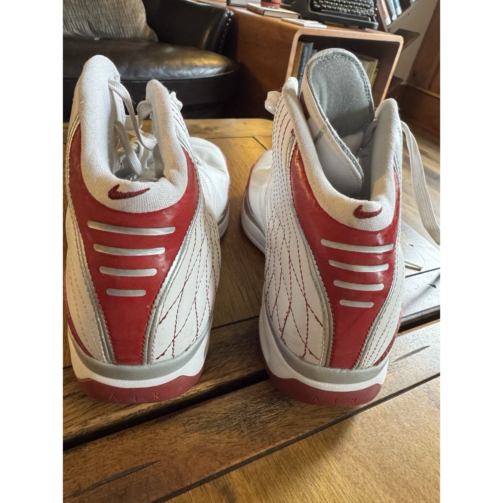 Nike Vintage Y2K 2008 Nike Elite Shoes Women’s 7.5 324831-103 Size US 7.5 / IT 37.5 - 5 Thumbnail