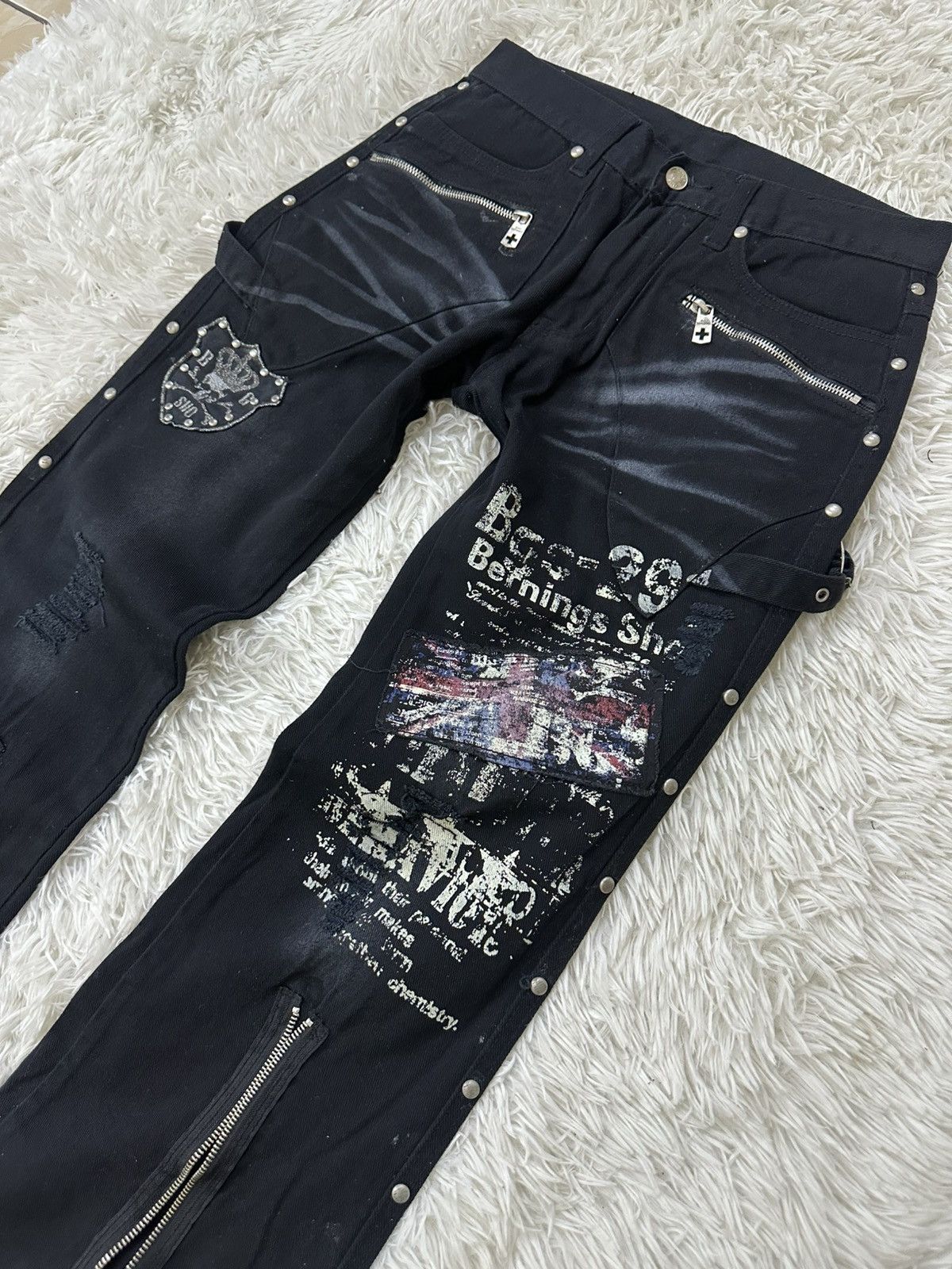 If Six Was Nine rare 2000s i6w9 BERNING SHO flare studded punk jeans Size US 30 / EU 46 - 3 Thumbnail