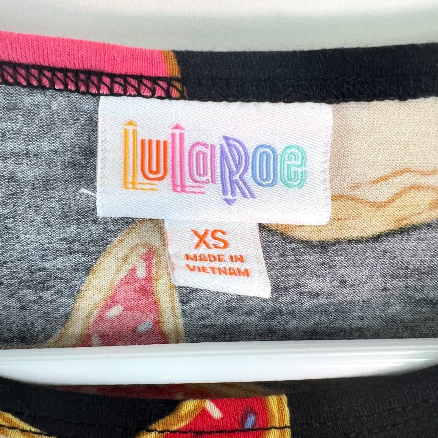 Vintage VINTAGE LuLaRoe Womens Irma Americana Frosted Sugar Cookie Star Black T Shirt Size XS Size XS / US 0-2 / IT 36-38 - 5 Thumbnail