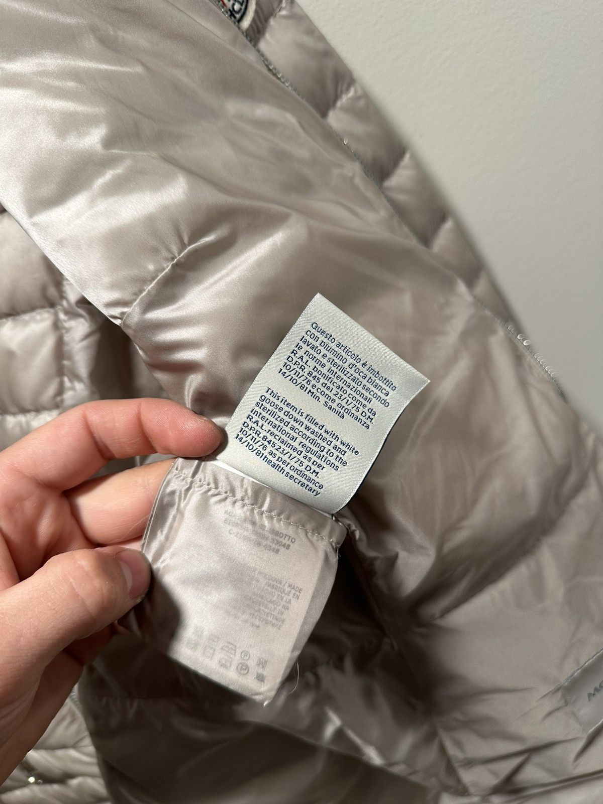 Moncler Moncler Grey Agatelon Long Puffer Jacket Size 2 / Small Size XS / US 0-2 / IT 36-38 - 12 Thumbnail
