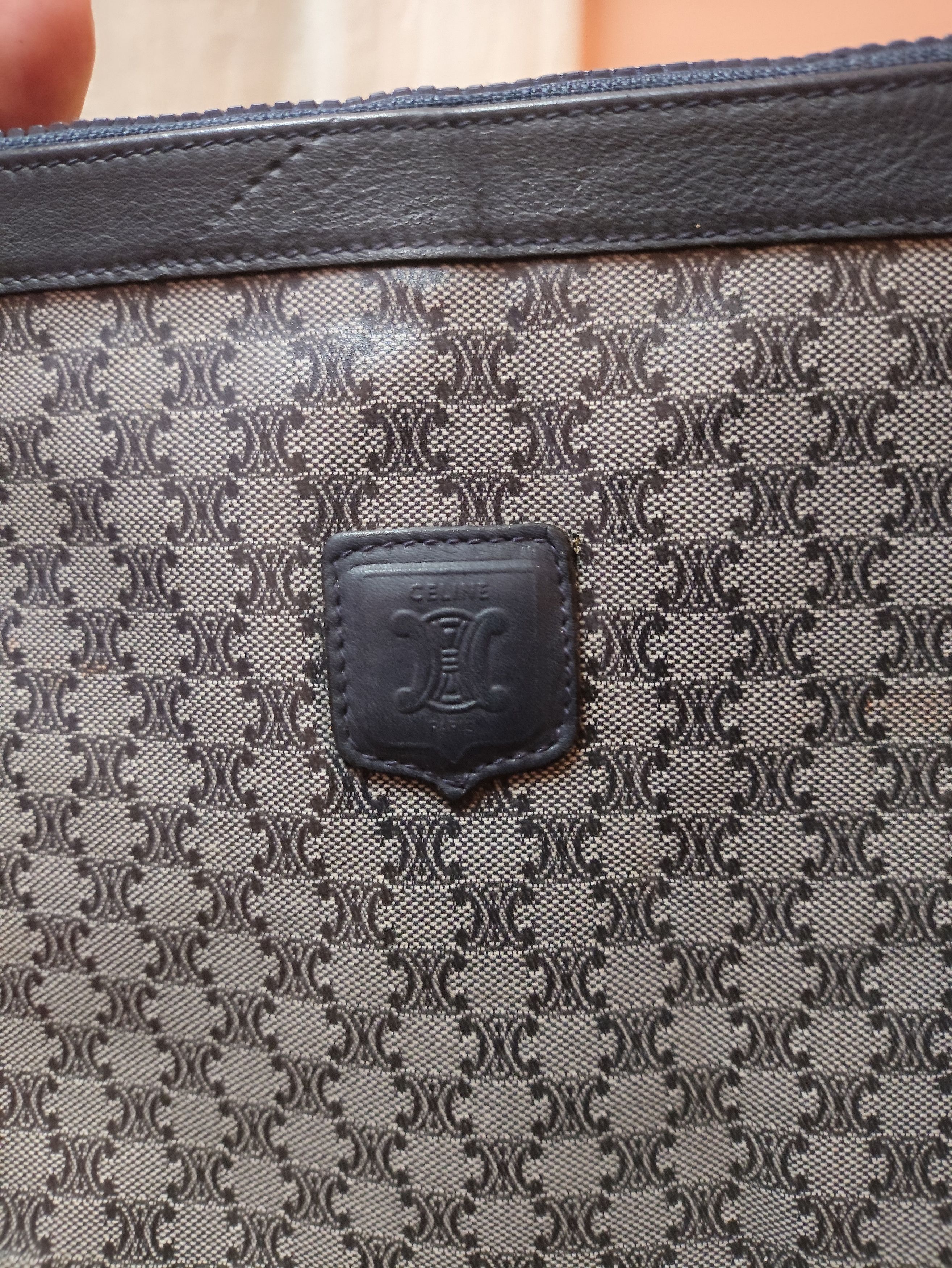 Celine × Vintage Distressed Celine Paris Clutch Bag (Zipper head Defect) Size ONE SIZE - 3 Thumbnail