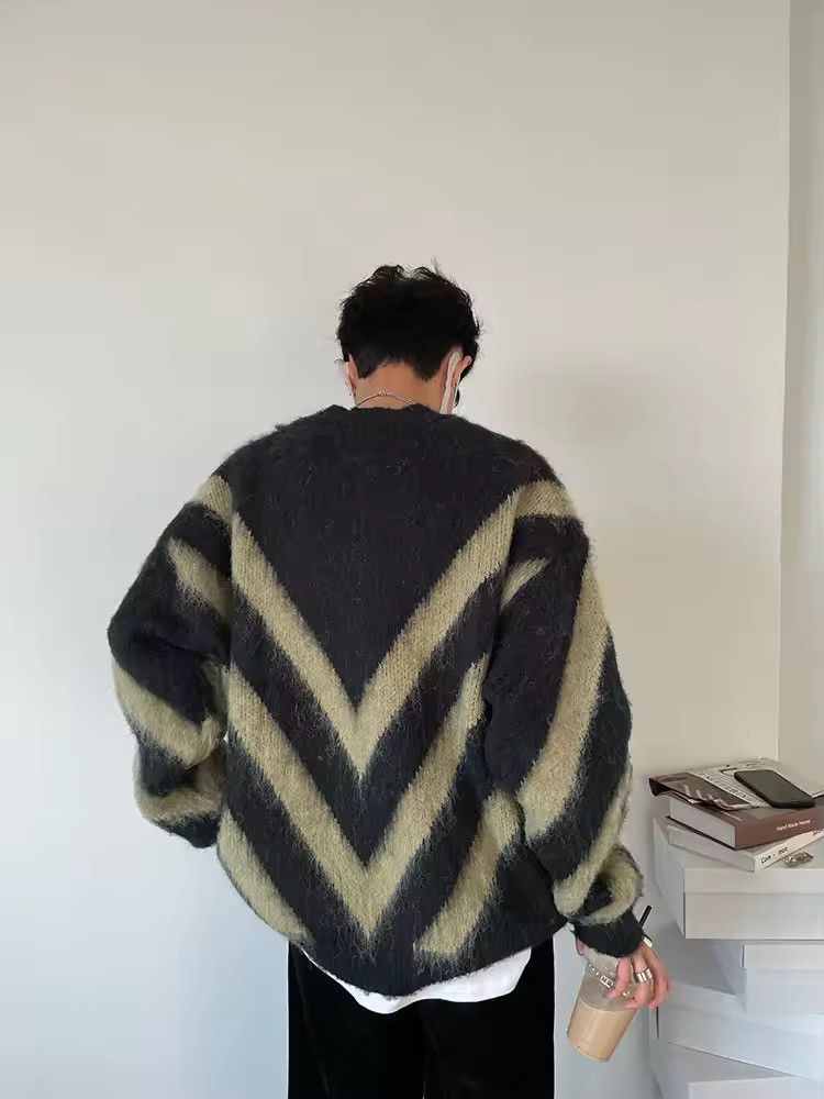 Japanese Brand Printed Knitted Pullover Sweater Long Sleeve O Neck Size US XXL / EU 58 / 5 - 4 Thumbnail
