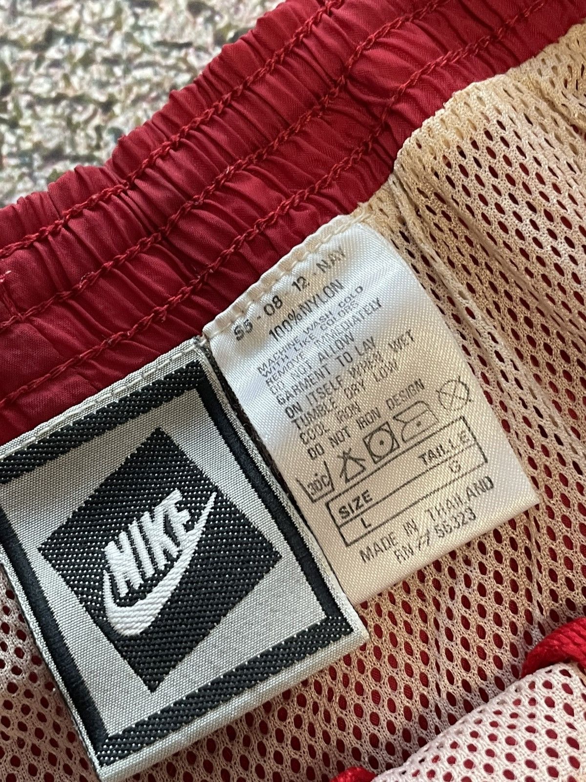 Nike Vintage Nike Big Logo Nylon Drill Shorts Size US 34 / EU 50 - 7 Thumbnail