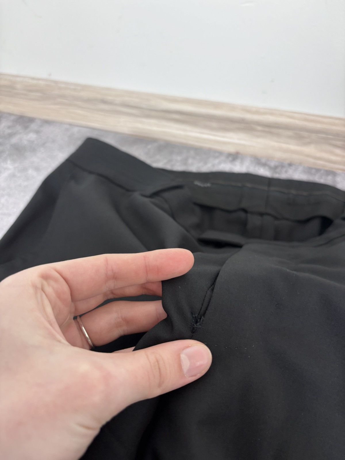 Gucci Gucci Tom Ford Era Men’s 2-Piece Black Wool Suit Size 42L - 19 Thumbnail
