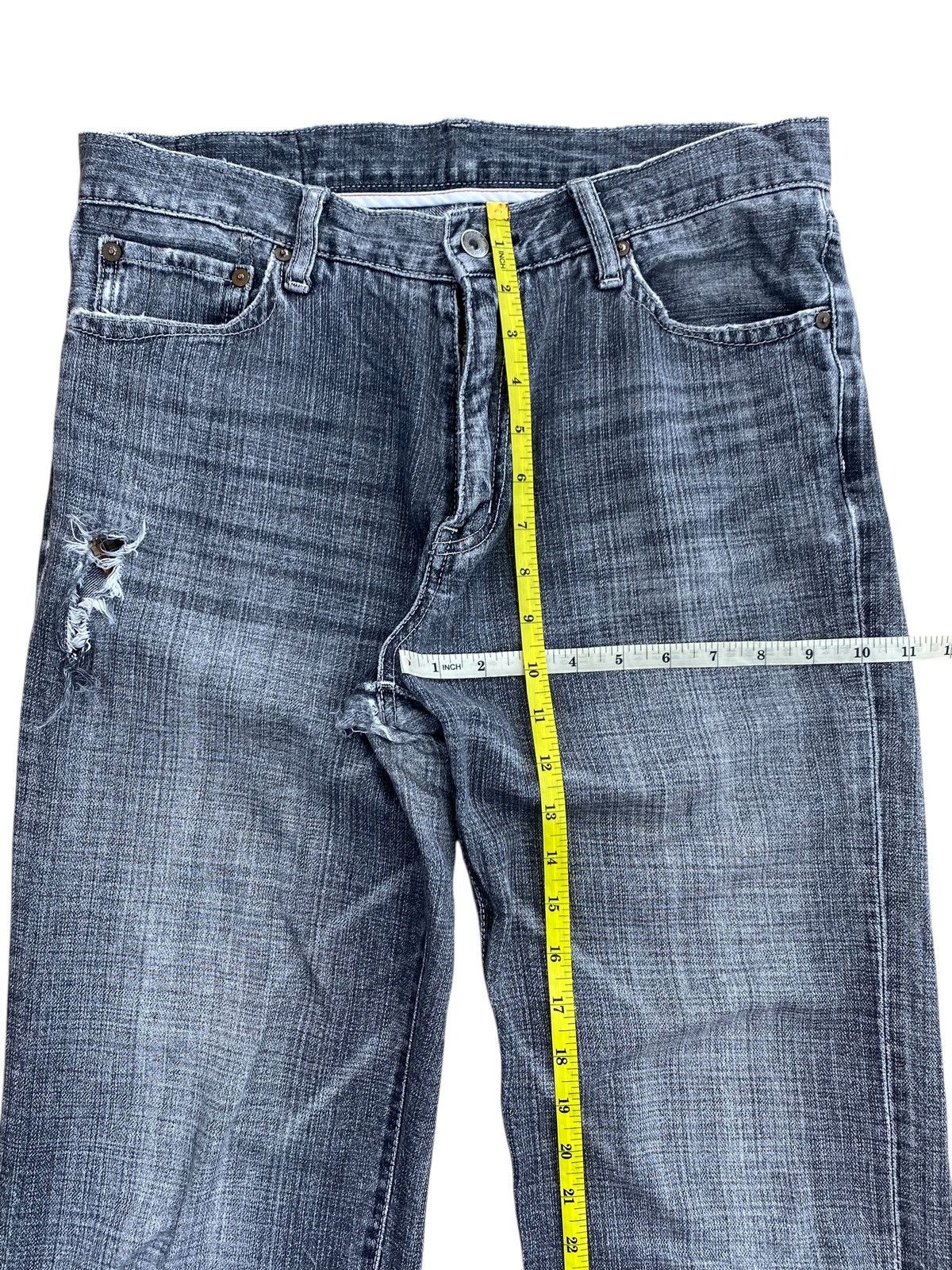 Uniqlo Uniqlo Brand Faded Wash Style Loose Jeans Size US 32 / EU 48 - 10 Thumbnail