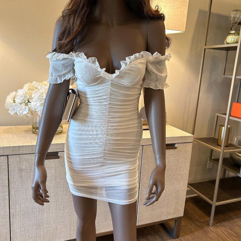 Designer More to Come White Off-the-Shoulder Dress Size S / US 4 / IT 40 - 1 Thumbnail