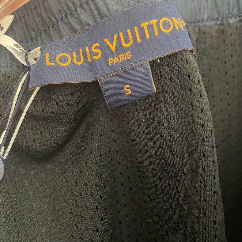 Louis Vuitton Louis Vuitton size s full print blue shorts 2501-Nextarrow Size US 28 / EU 44 - 4 Thumbnail