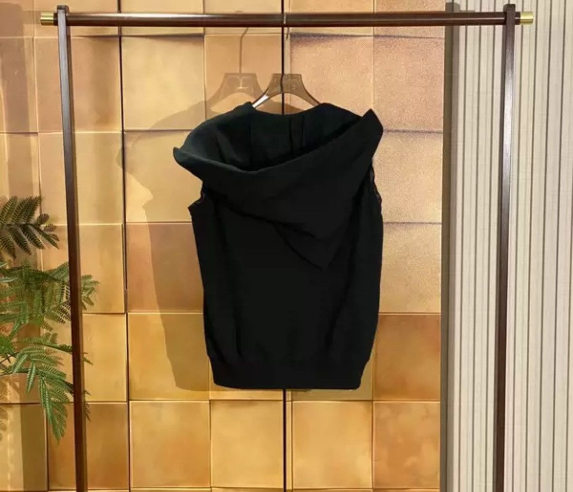 Rick Owens Rick Owens popular slanted zipper wizard sleeveless hoodie Size US S / EU 44-46 / 1 - 2 Thumbnail