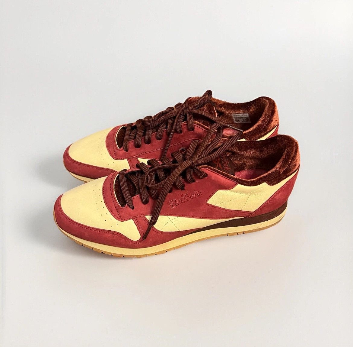 Reebok Size 13 - Reebok Classic Leather Valentine's Day Size US 13 / EU 46 - 1 Thumbnail