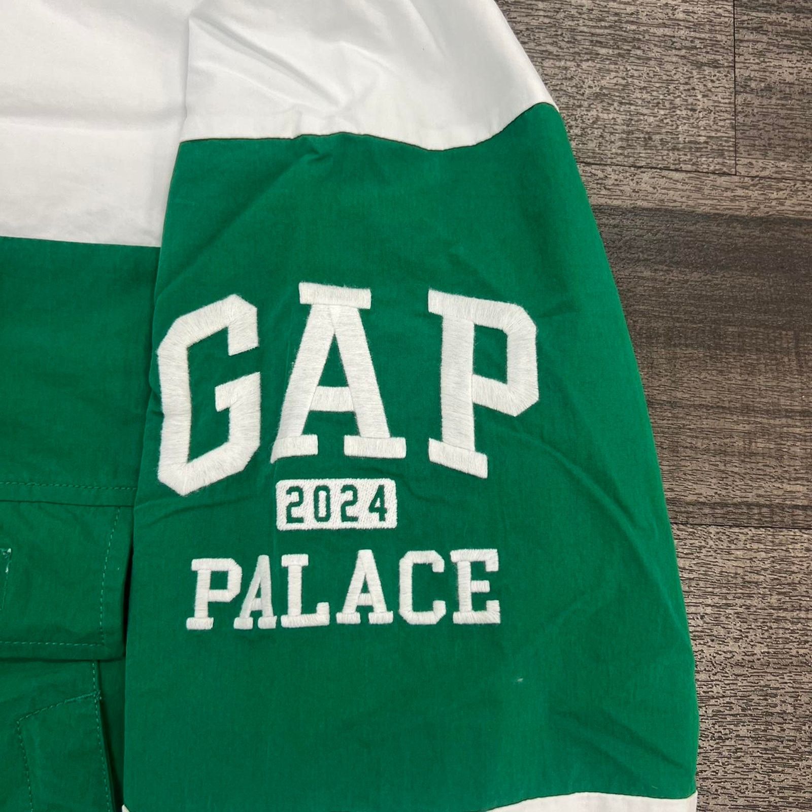 Palace Palace x gap windbreaker whitegreen Size US M / EU 48-50 / 2 - 2 Thumbnail