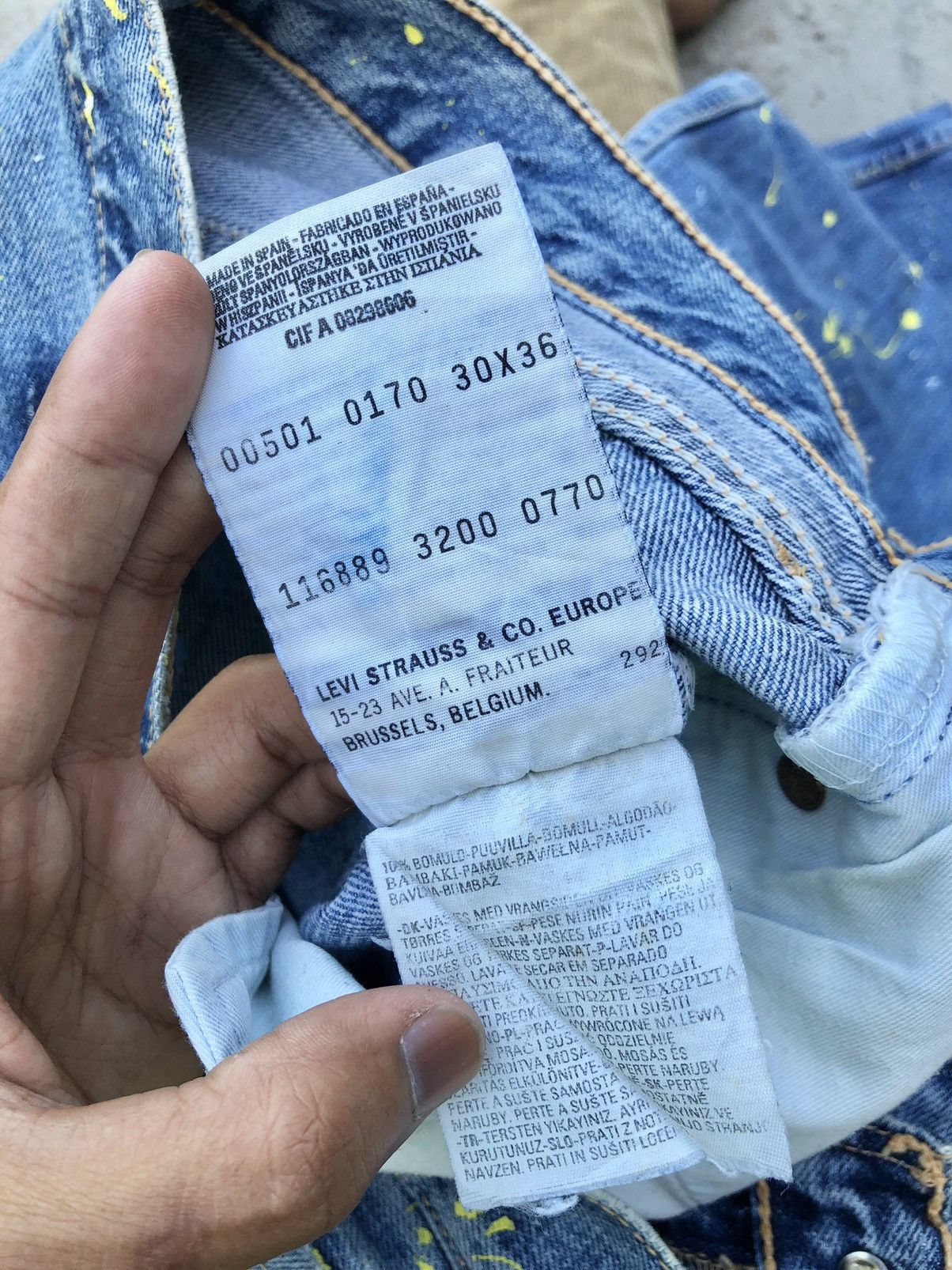 Levi's SPLATTERED PAINT LEVIS 501 JEANS Size US 29 - 14 Thumbnail