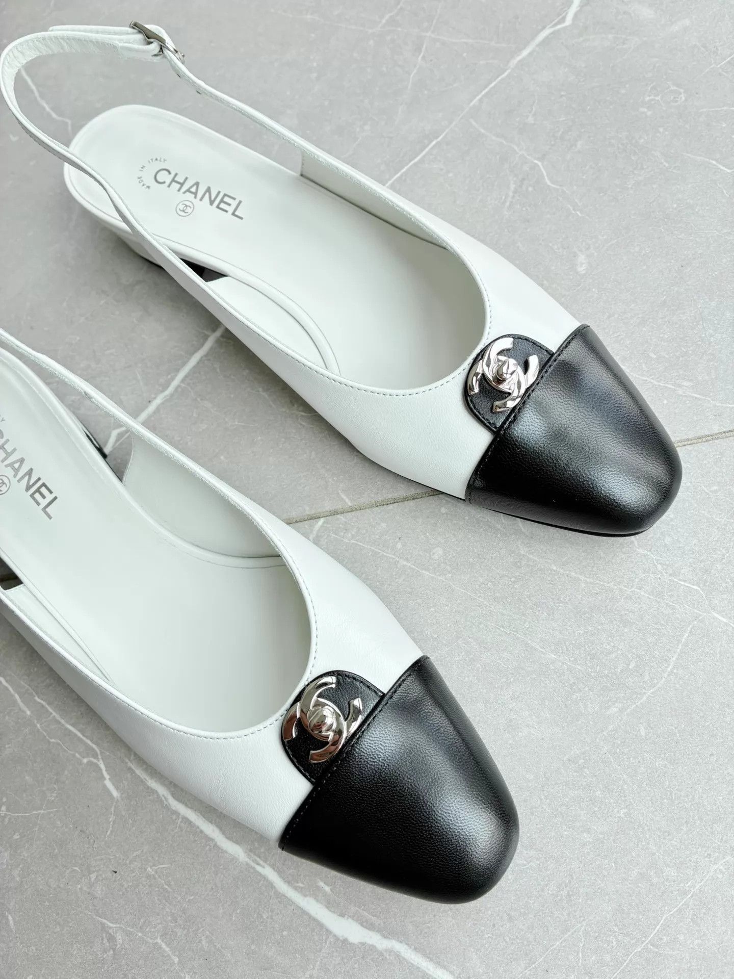 Chanel Chanel 25S Black White Colorblock Mary Jane Sandal 36.5 Size US 6 / IT 36 - 3 Thumbnail