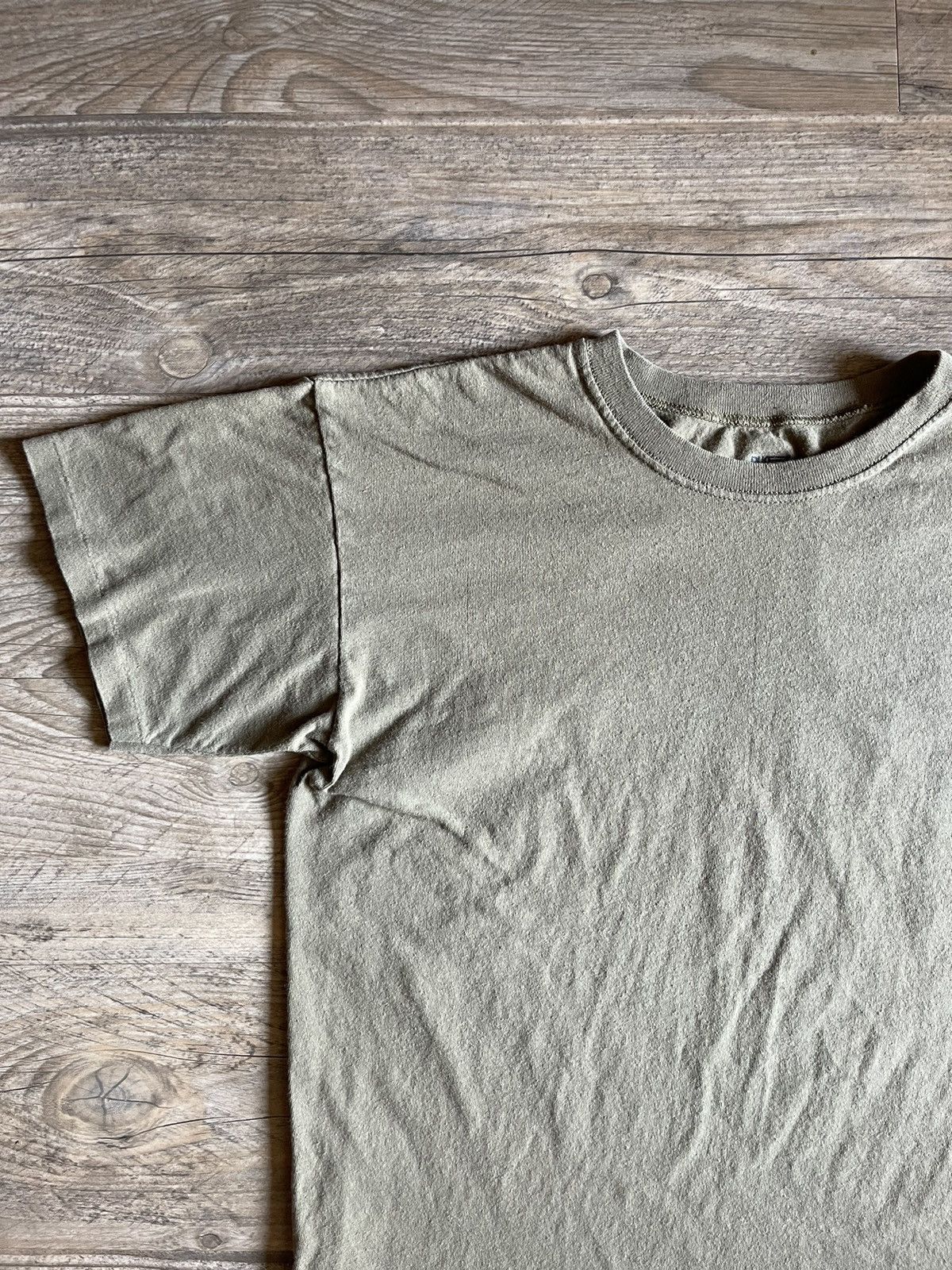 Vintage Olive Single stitch blank tee Size US M / EU 48-50 / 2 - 2 Thumbnail