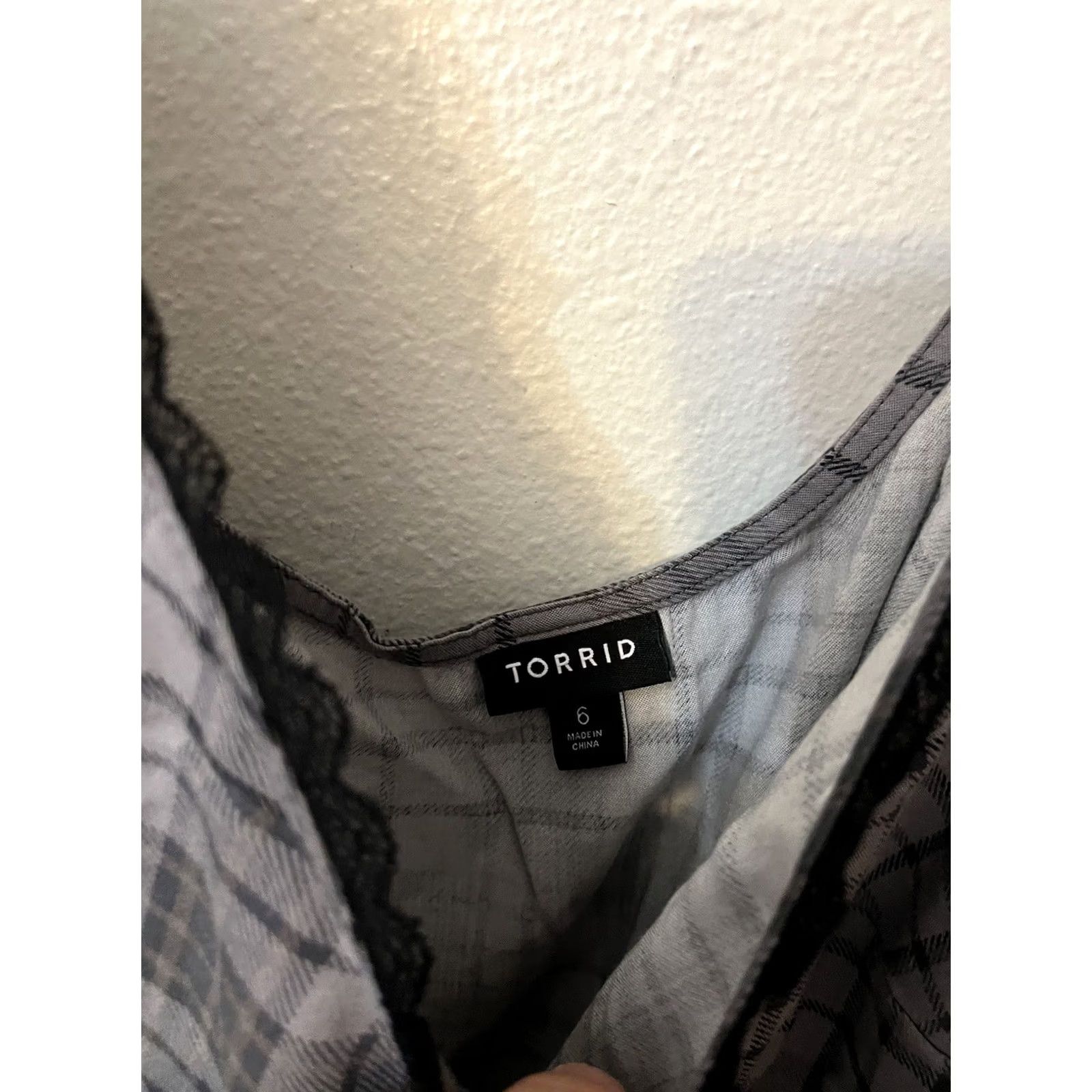 Torrid Womens Torrid Ava Stretch Challis Lace Trim Cami Gray Plaid Size 6X Tank Top 6X Womens Slipover V-Neck Sleeveless Casual Size XXL / US 16-18 / IT 52-54 - 3 Thumbnail