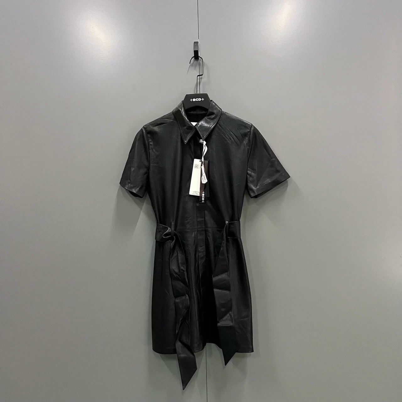 Nanushka Nanushka women's black short-sleeve leather dress S M new Size M / US 6-8 / IT 42-44 - 1 Thumbnail