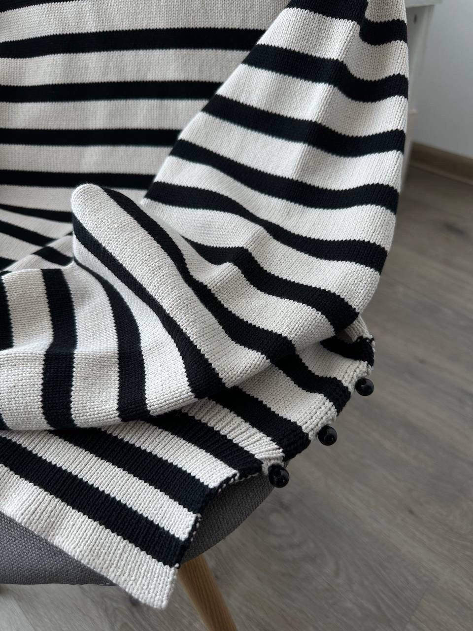 Japanese Brand × Vintage Vintage Alysi Striped Knit White Sweater Size US S / EU 44-46 / 1 - 13 Thumbnail
