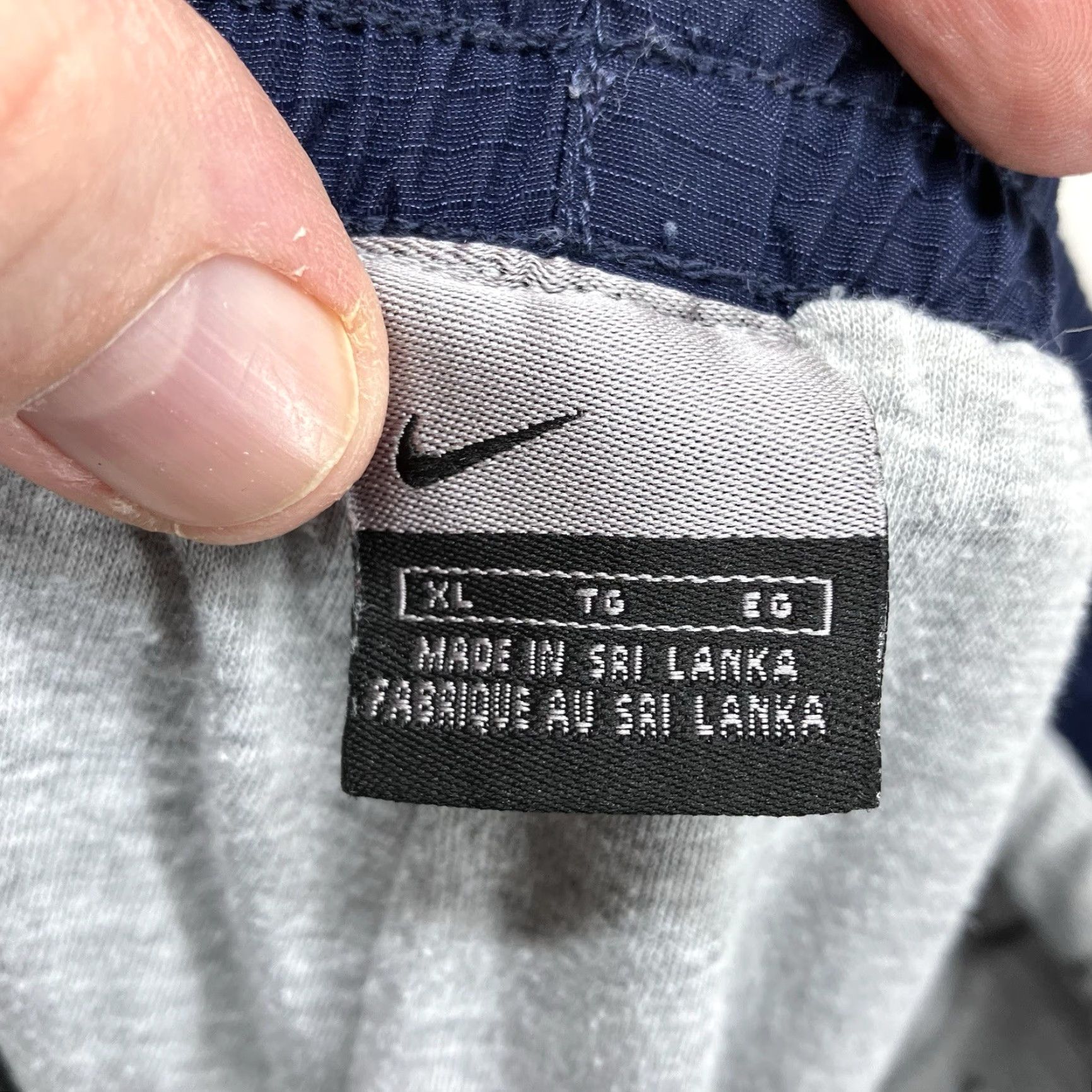 Nike VINTAGE Nike Mens XL Track Pants Navy Blue Yellow Swoosh Zip Ankle Baggy Tapered 90s Sports Logo Size US 36 / EU 52 - 4 Thumbnail