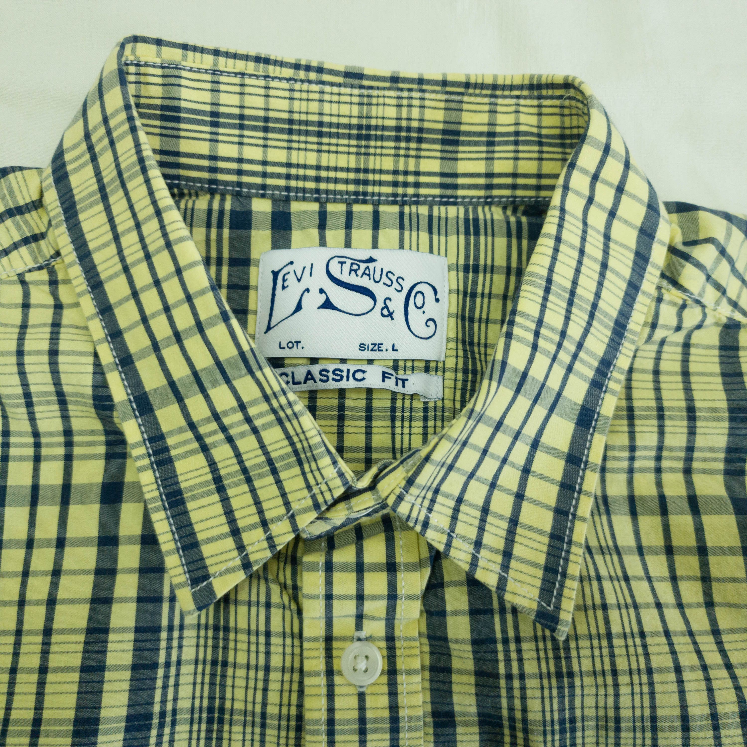 Levi's MENS Levi's SHIRT SHORT SLEEVE COTTON SIZE L EXCL Size US L / EU 52-54 / 3 - 6 Thumbnail