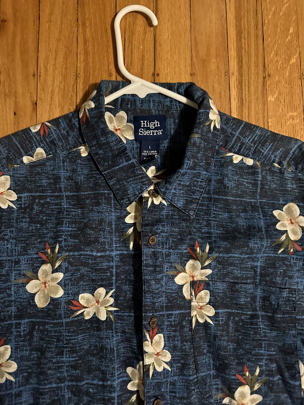 High Sierra Vintage Linen/Cotton Hawaiian Shirt with Wooden Buttons Size US L / EU 52-54 / 3 - 1 Thumbnail