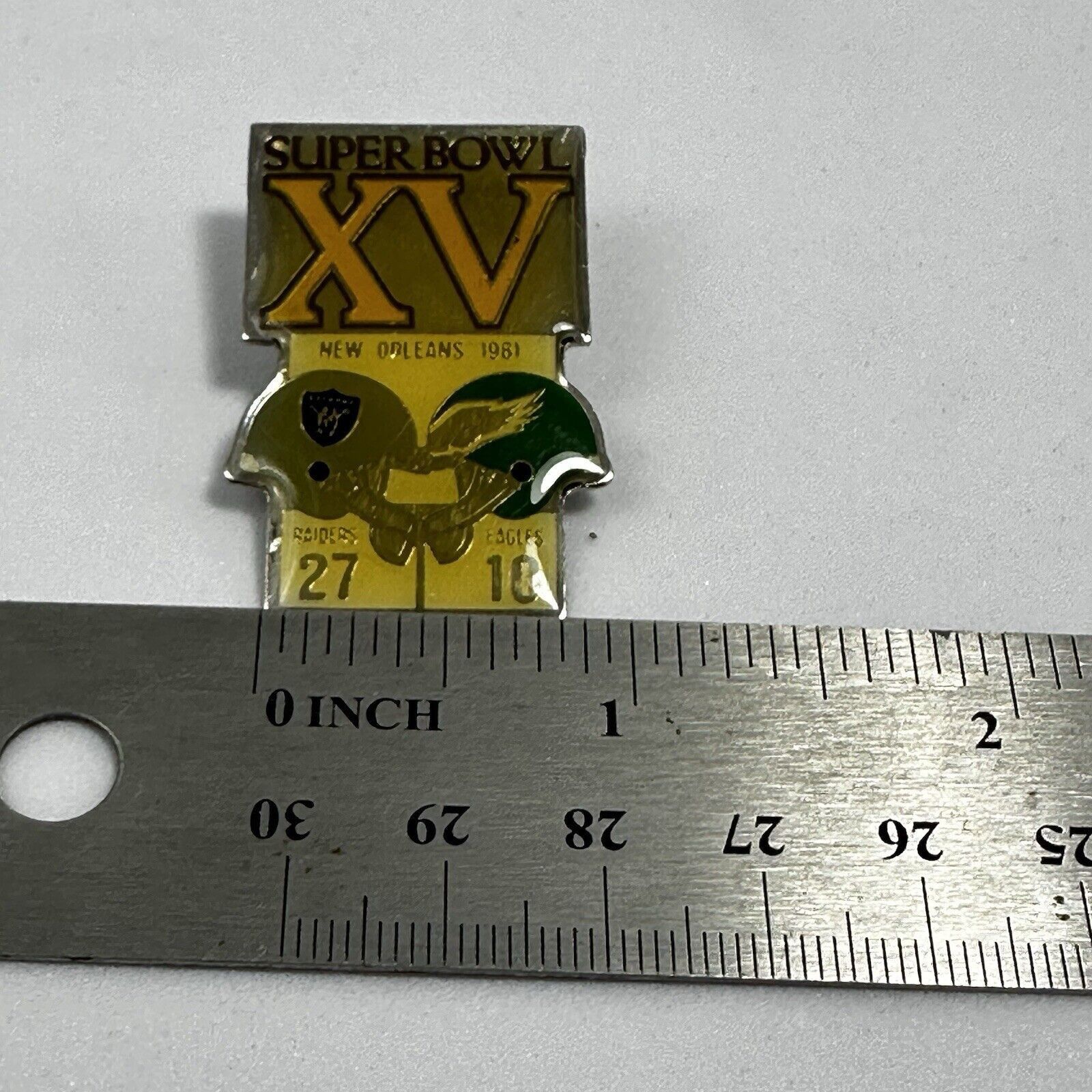 NFL 1981 NFL Super Bowl XV Hat Cap Pin Raiders VS Eagles Mancave Size ONE SIZE - 8 Thumbnail