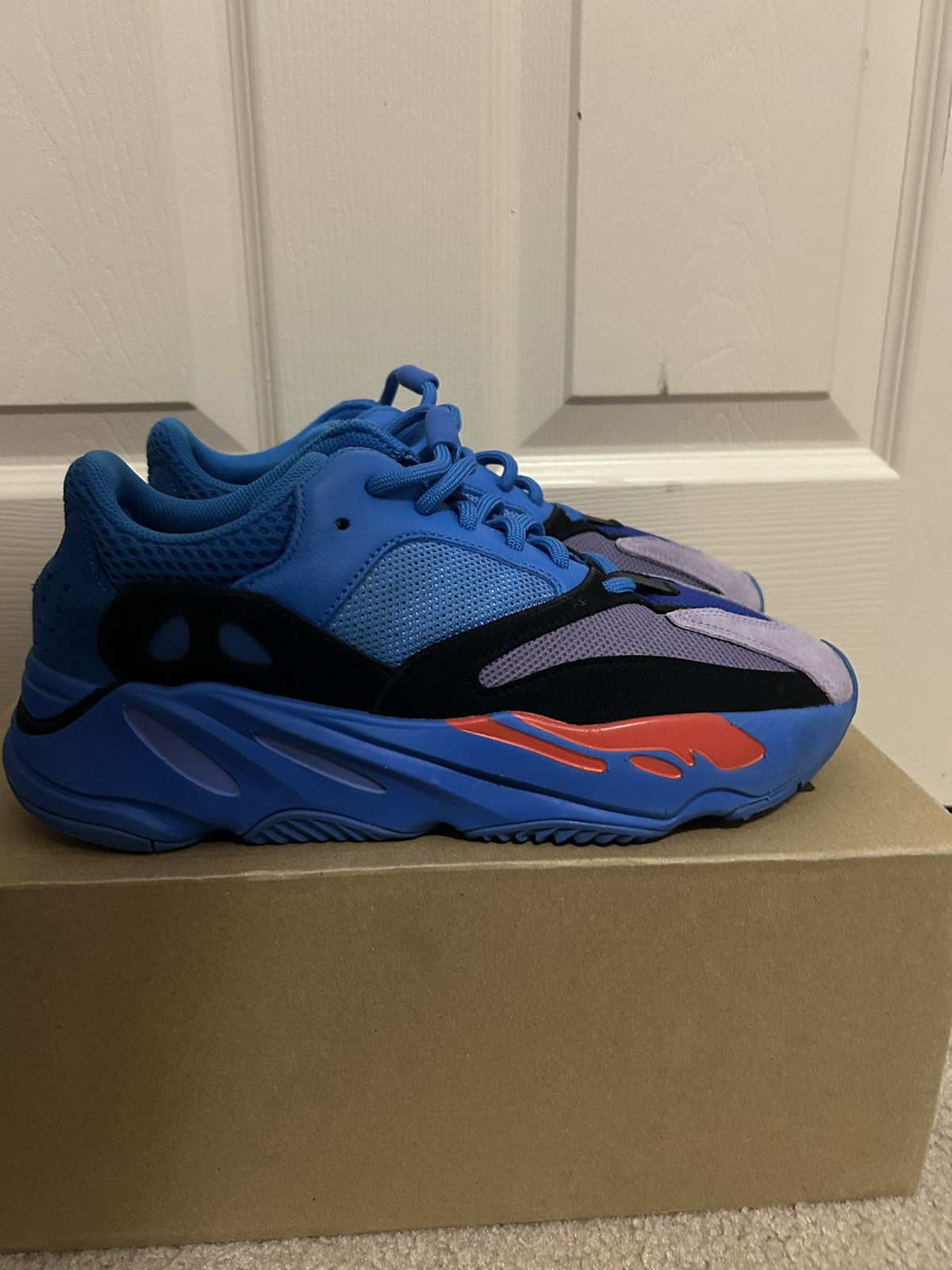 Yeezy Yeezy 700 Hi Res Blue Size US 9 / EU 42 - 1 Thumbnail