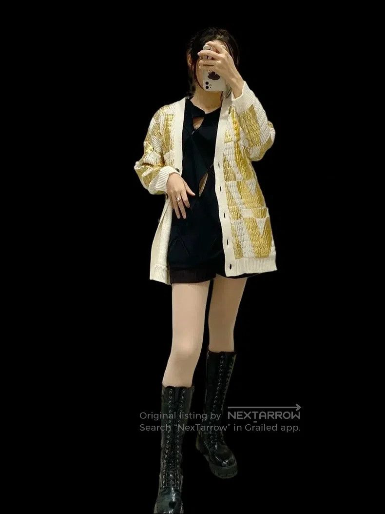 Valentino Valentino Gold V letter cardigan Size S / US 4 / IT 40 - 2 Thumbnail