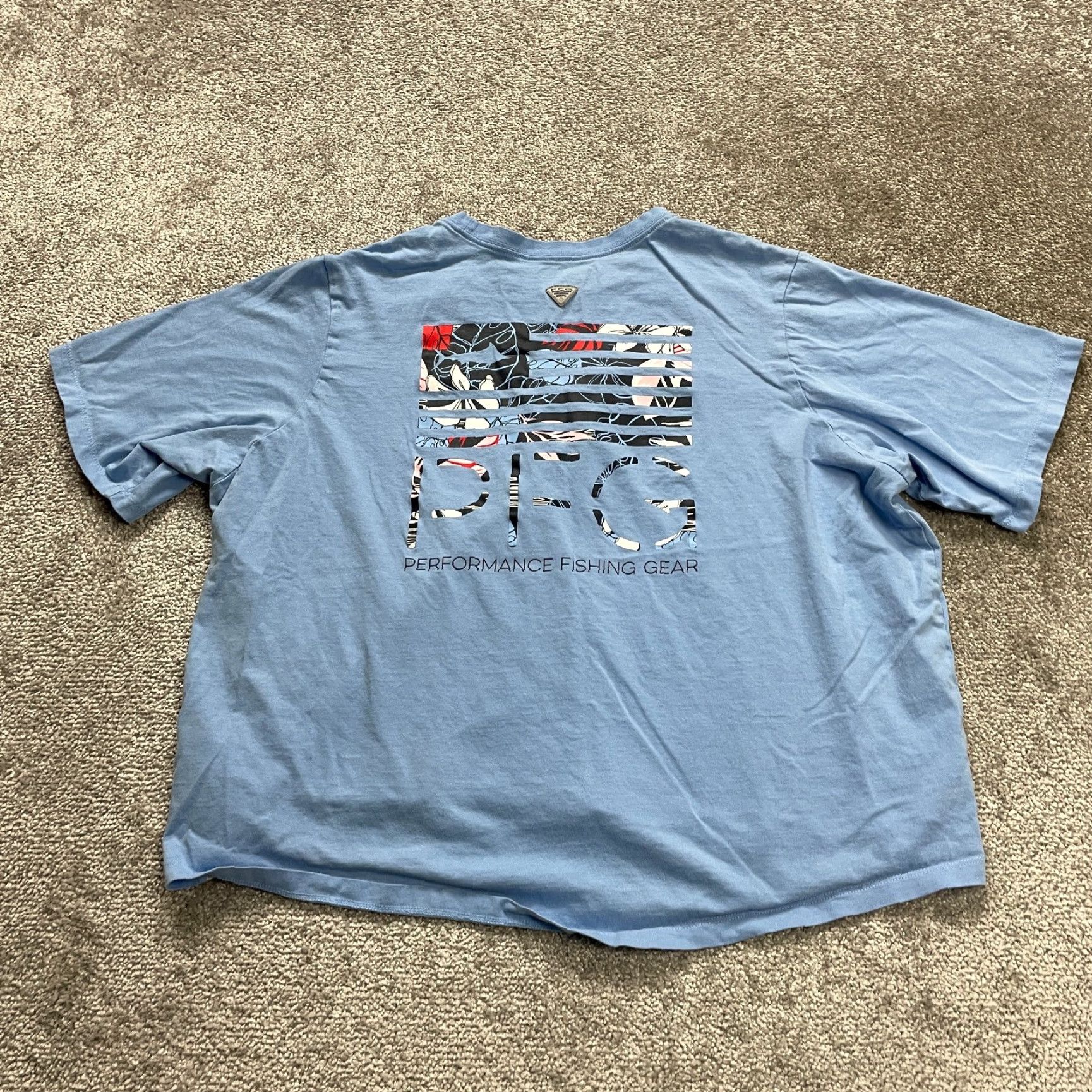 Vintage Columbia PFG Women's XL Blue Cropped T-Shirt Graphic Fishing Casual Activewear Size XL / US 12-14 / IT 48-50 - 2 Thumbnail