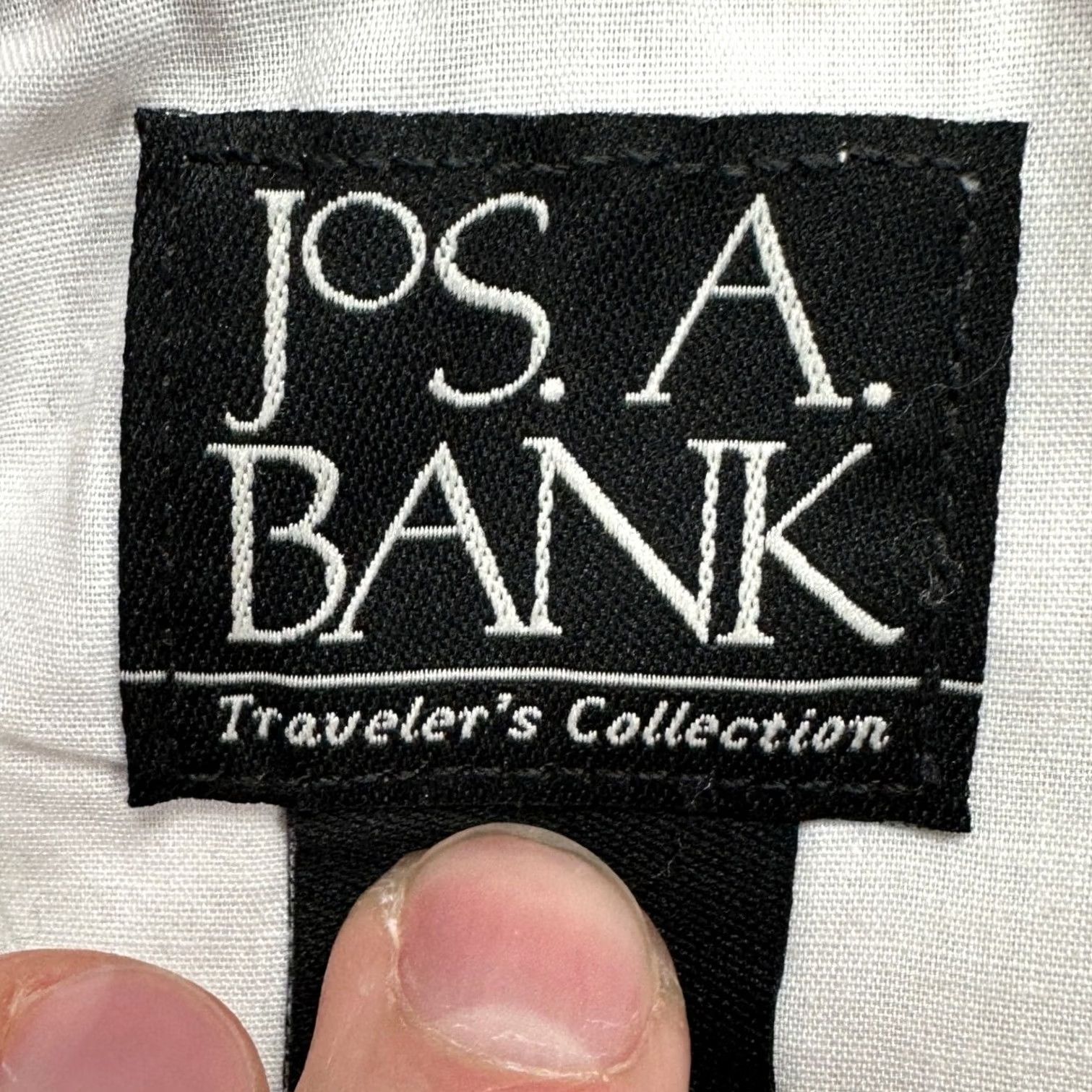 Jos. A. Bank Jos. A. Bank Travelers Collection Mens Khakis Shorts 34 Coral Pleated Pockets Cotton Microfiber Solid Casual Preppy Mens 34 Inseam 8.5 in Docked Pink Size US 34 / EU 50 - 3 Thumbnail