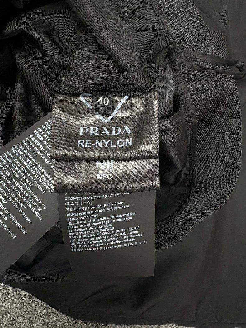 Prada Prada Functional Nylon Shorts Size 40-2506 Size US 40 / EU 56 - 6 Thumbnail