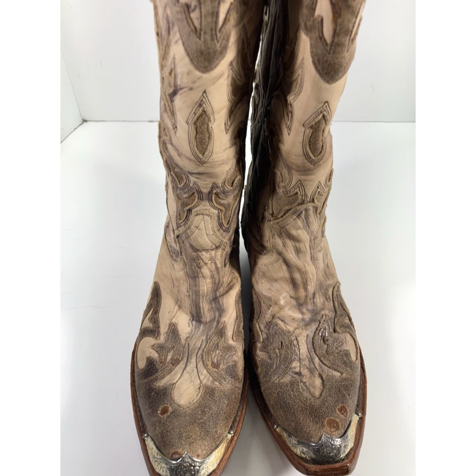 Vintage Johnny Ringo Boots Western Distressed Leather Women Size 7.5 B Beige Metal Tips Size US 8 / IT 38 - 2 Thumbnail
