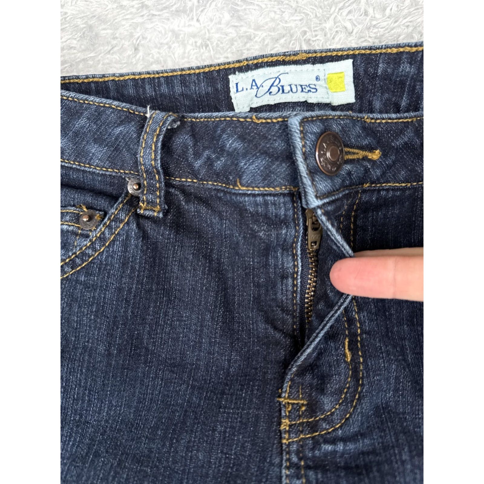 Vintage VINTAGE LA Blues Melrose Jeans Women 8 Blue Bootcut Denim Mid Rise 30x31 Blue Jeans Womens Mid Rise Bootcut 30 31 United States Size 30" / US 8 / IT 44 - 5 Thumbnail