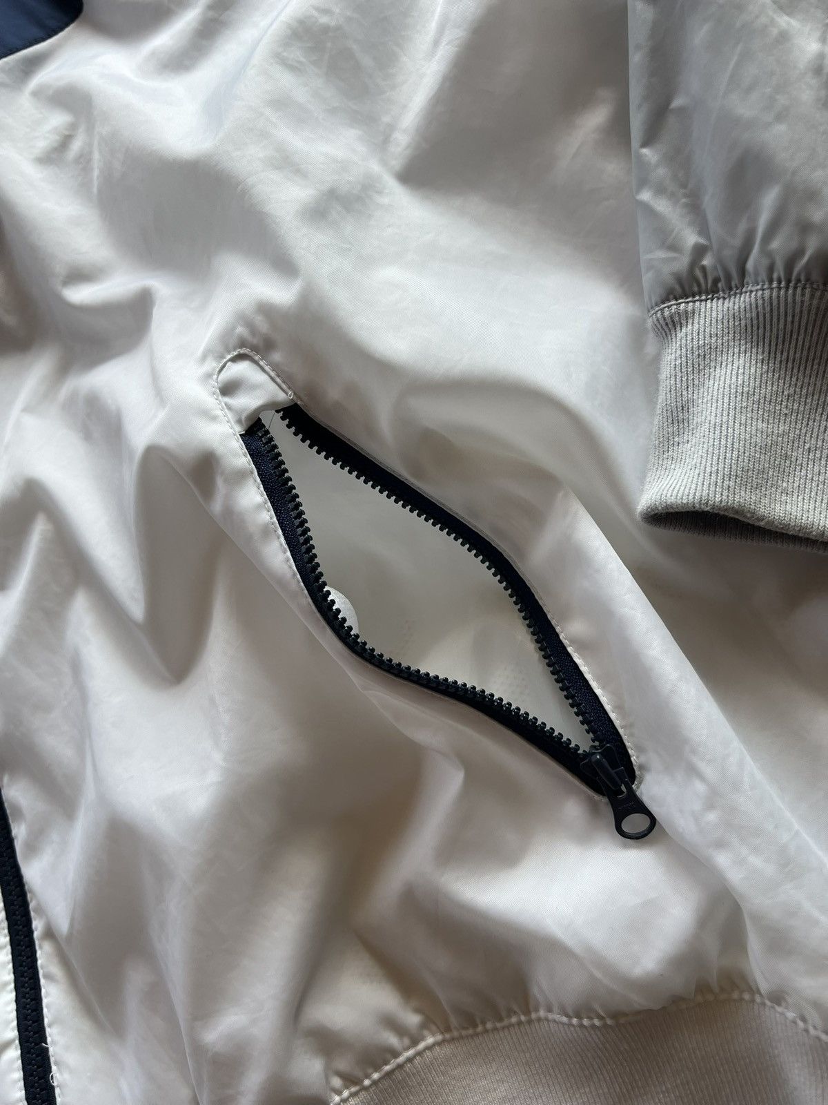 Nike Nike Windbreaker Blue/white Size US L / EU 52-54 / 3 - 4 Thumbnail