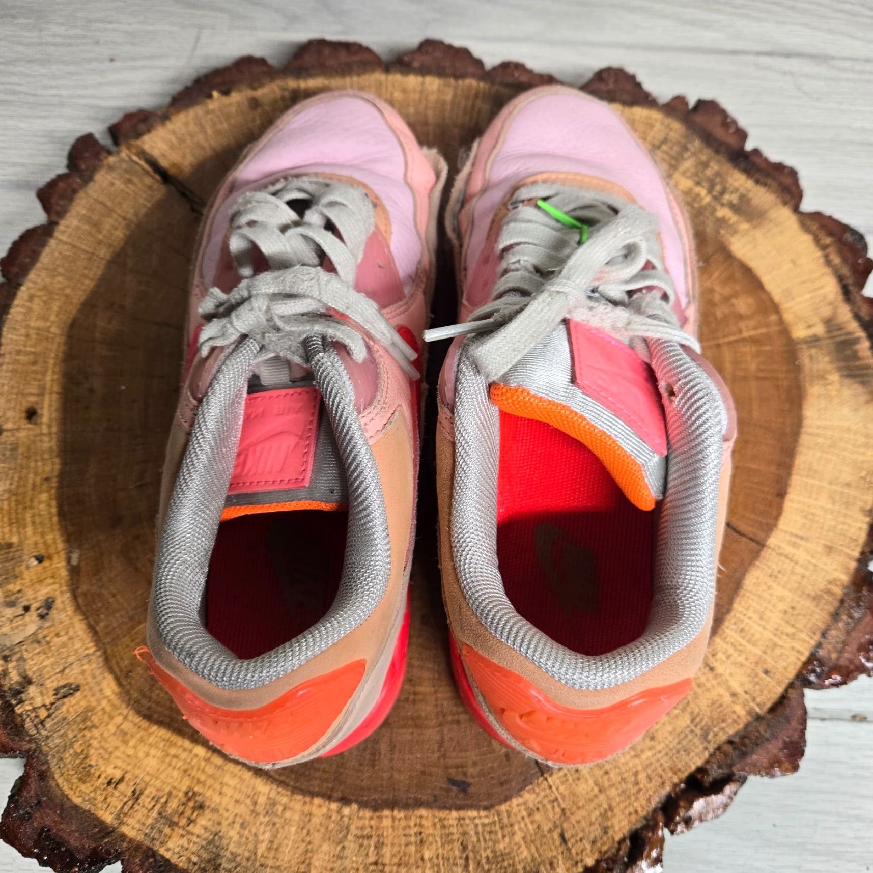 Nike Nike Air Max 90 Sneakers Women Size 7 Running Athletic Multicolor Crimson Platinum 2019 Size US 7 / IT 37 - 6 Thumbnail