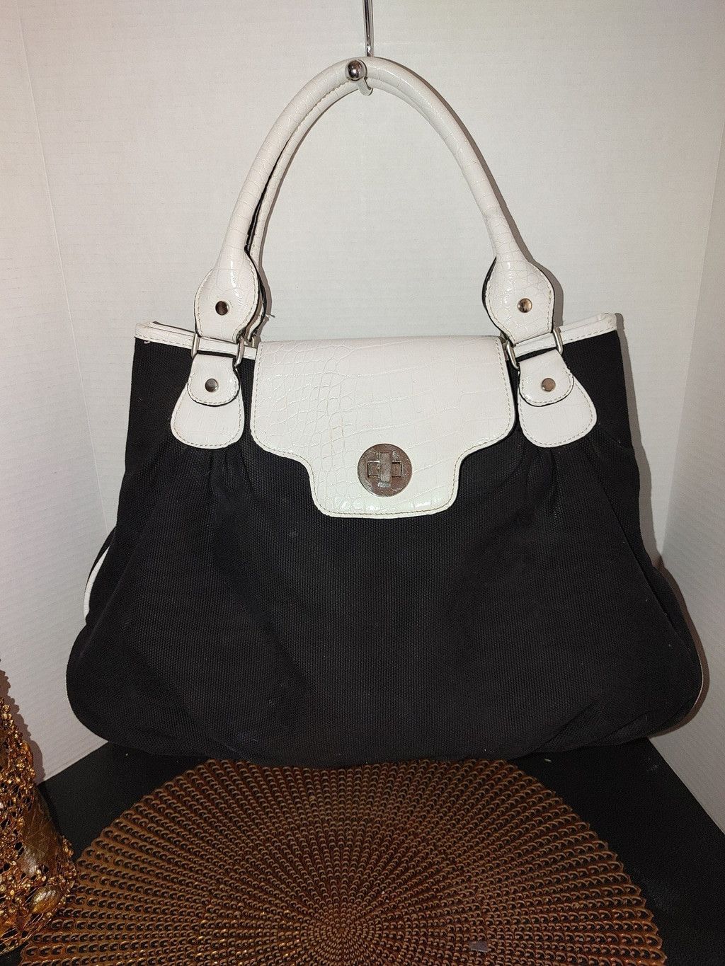 White House Black Market White House Black Market Hand Bag Size ONE SIZE - 1 Thumbnail
