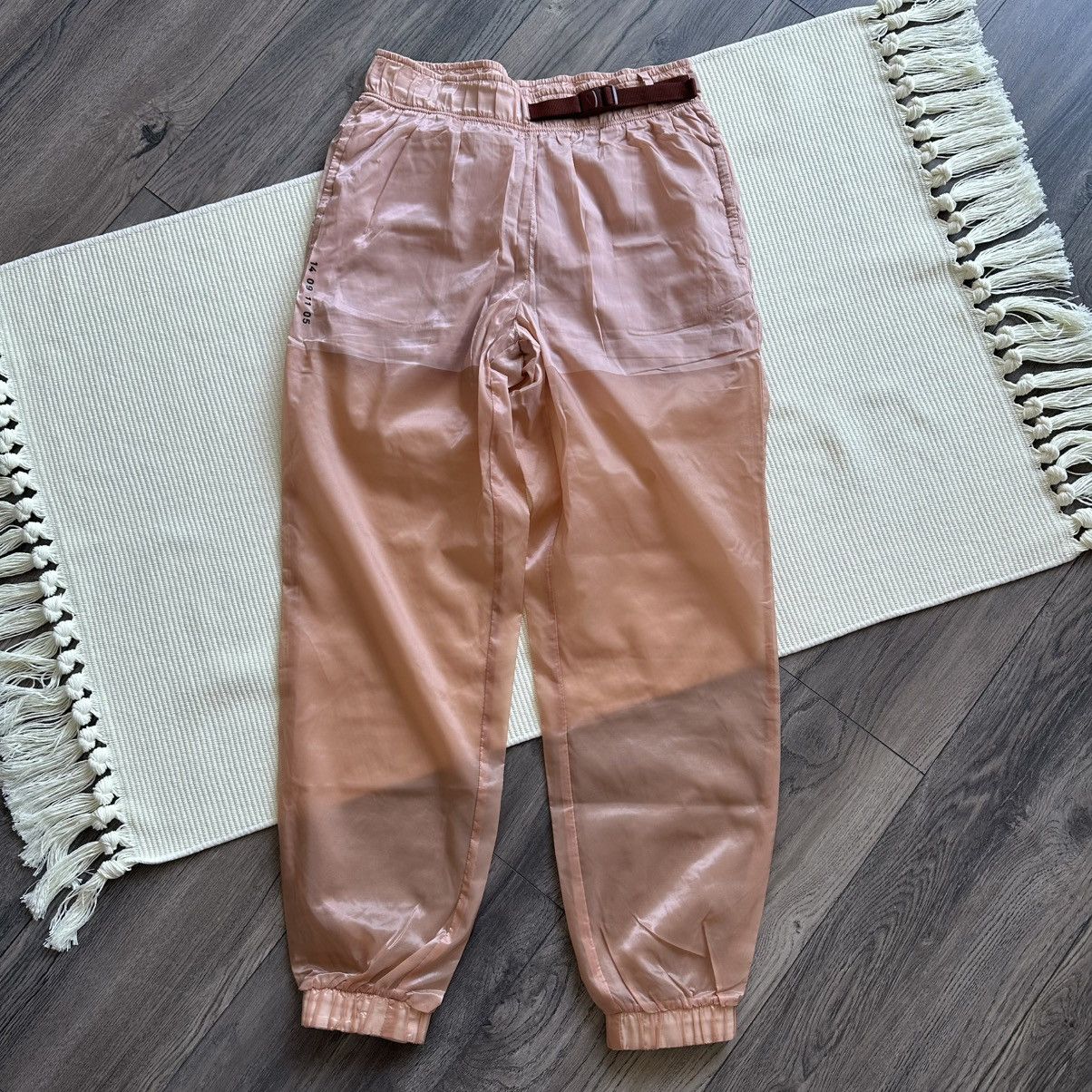 Nike Nike Rose Gold Clay Tech Pack Sheer Woven Track Pants Size 27" / US 4 / IT 40 - 1 Thumbnail