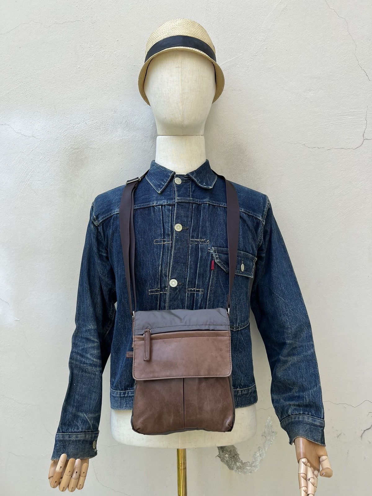 Yohji Yamamoto Vintage Yohji Yamamoto Hybrid Patina Leather Sling Bag Size ONE SIZE - 6 Thumbnail