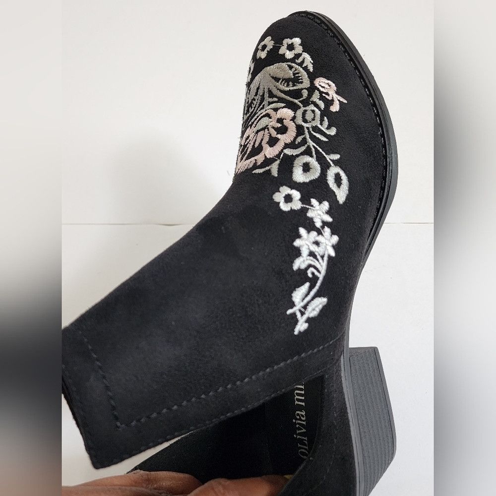 Other 👢Olivia Miller Black Rosedale Embroidered Floral Boots Size US 9 / IT 39 - 9 Thumbnail