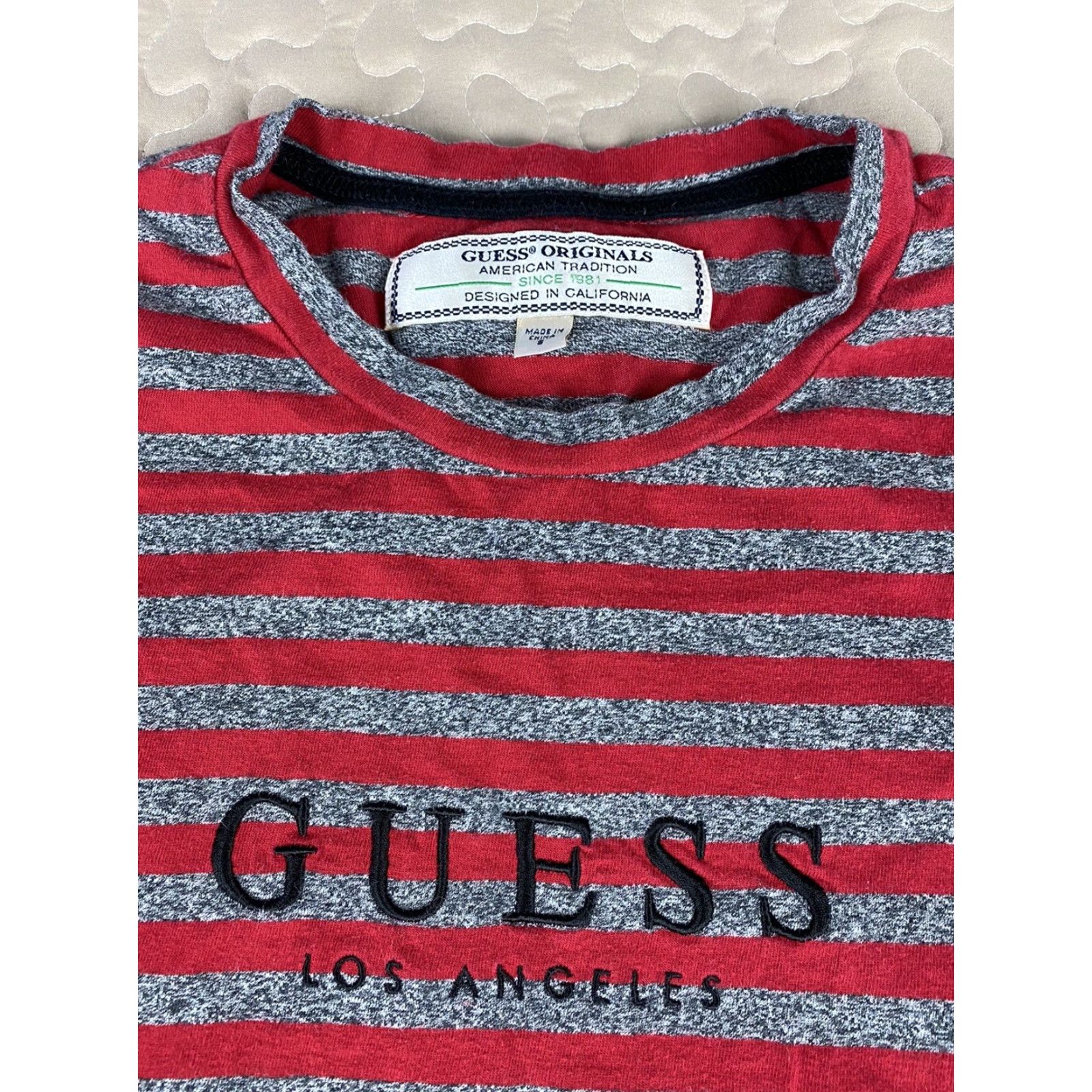 Guess VINTAGE Guess T-Shirt Mens S Los Angeles Retro Striped Gray Red Horizontal Pattern Shirt Size US S / EU 44-46 / 1 - 2 Thumbnail